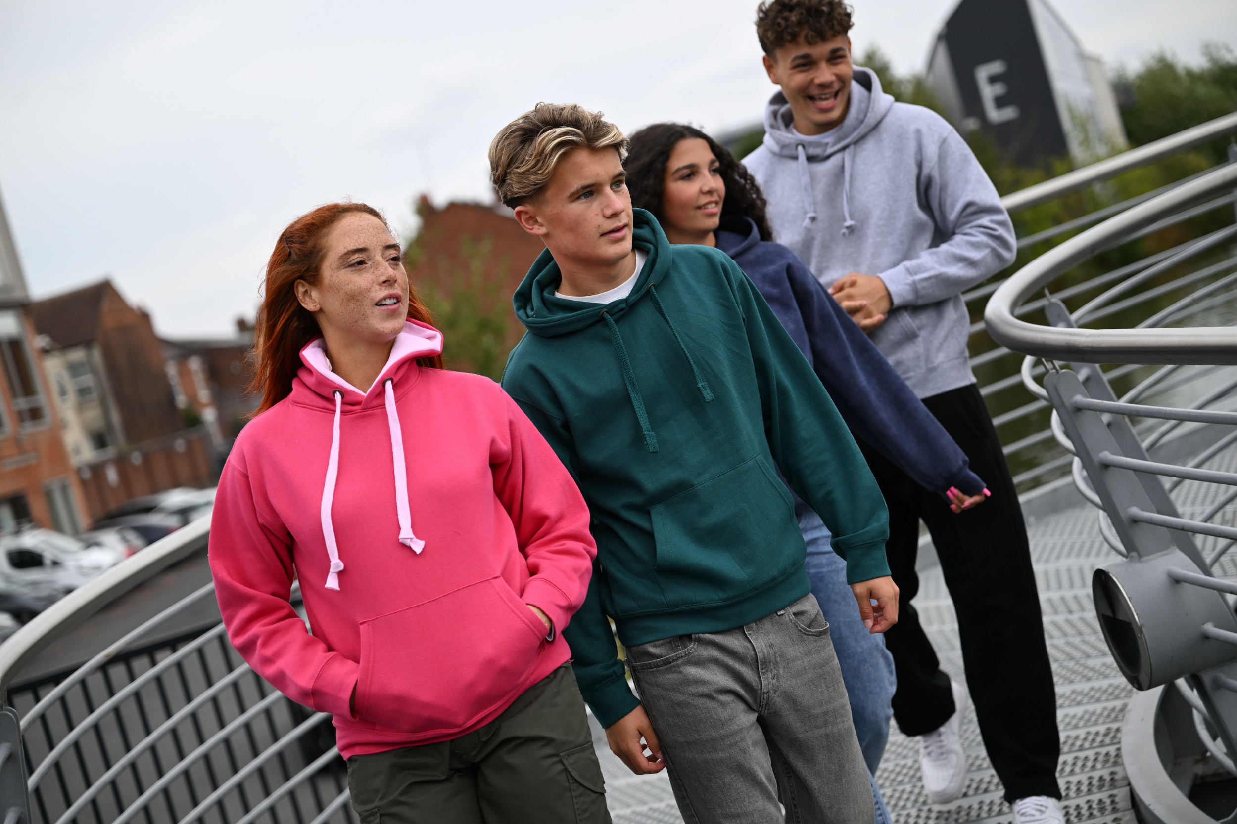 LifestyleAdults 1083