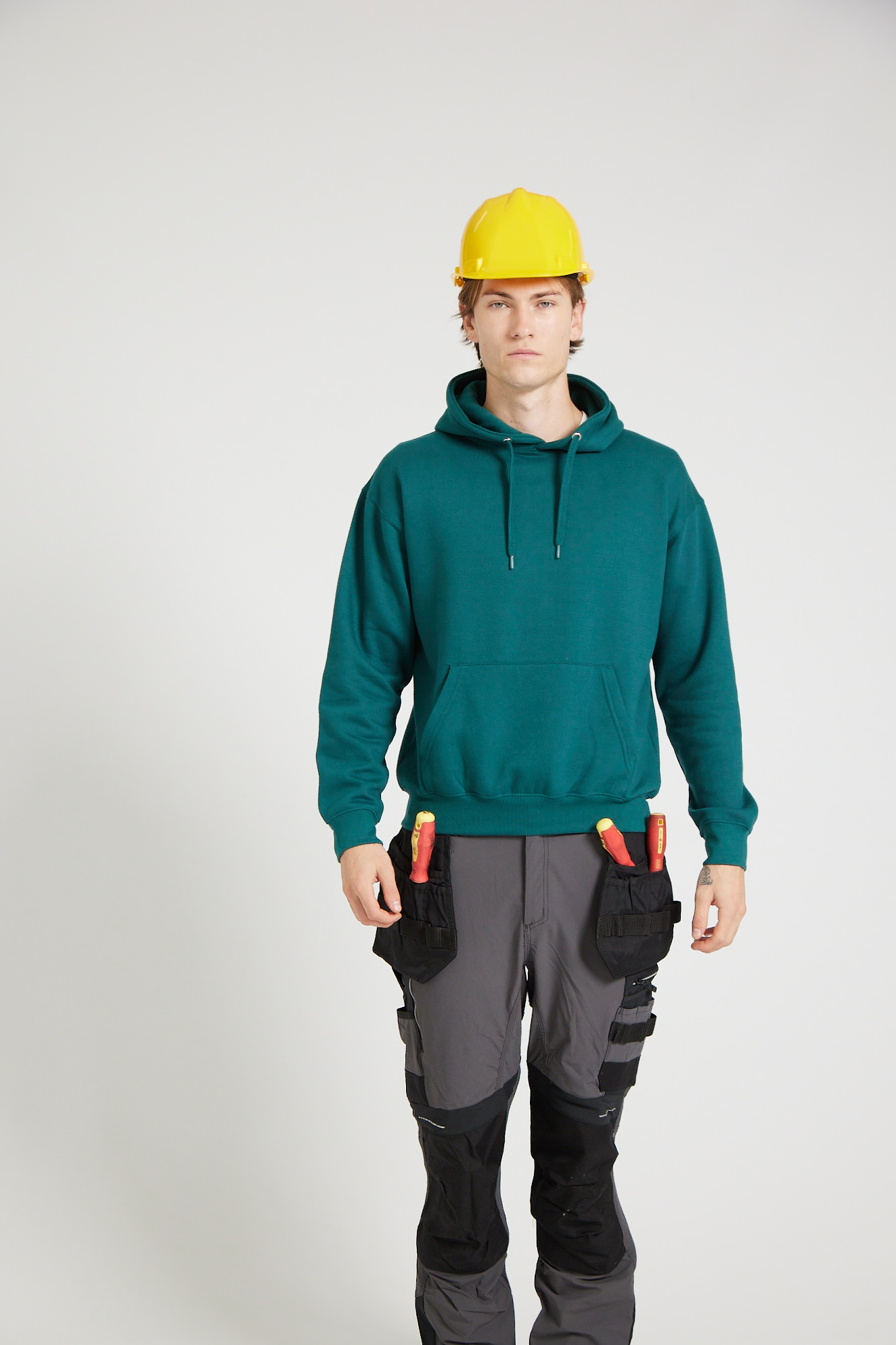 CR01-v2.0-Studio_215