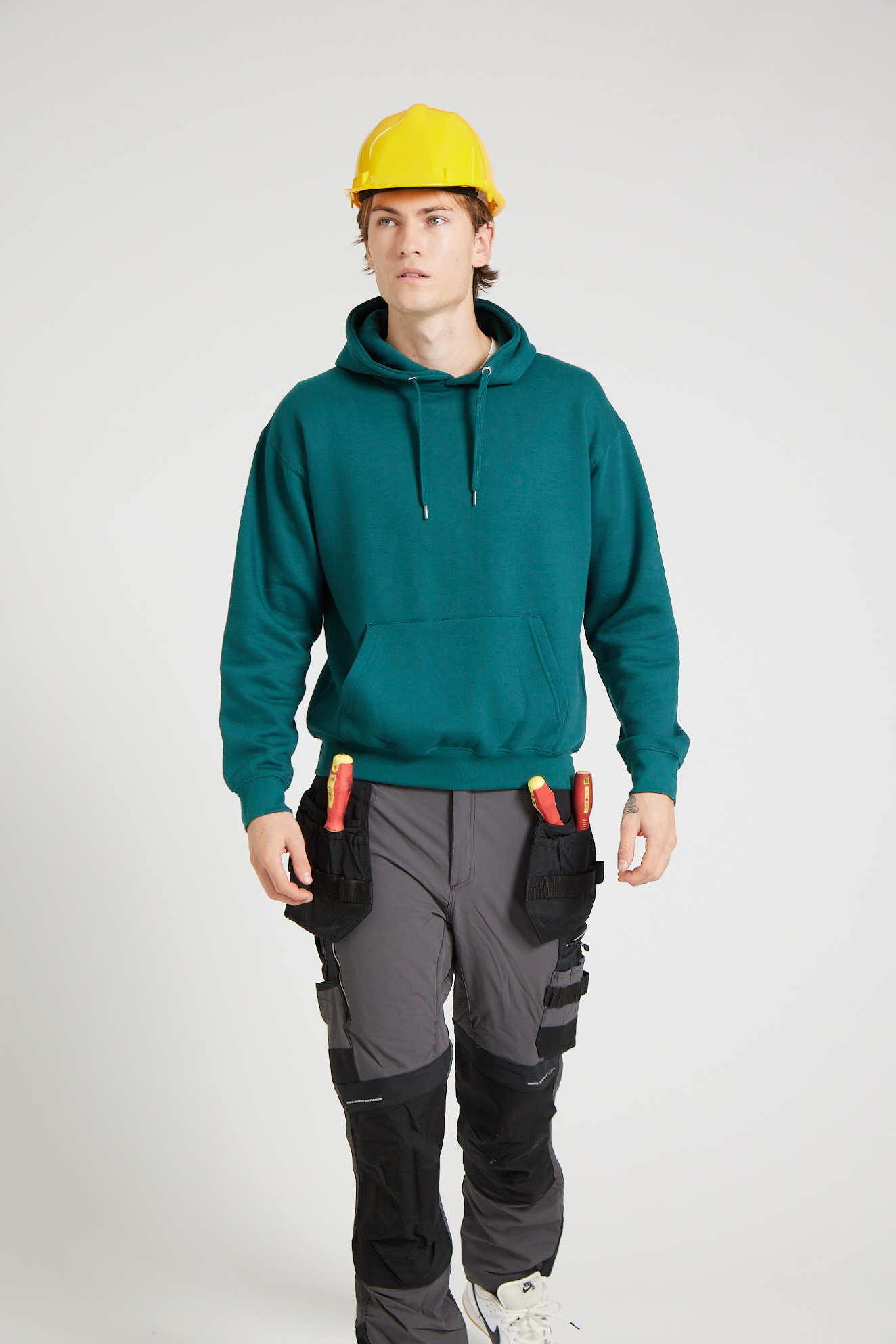 CR01-v2.0-Studio_223