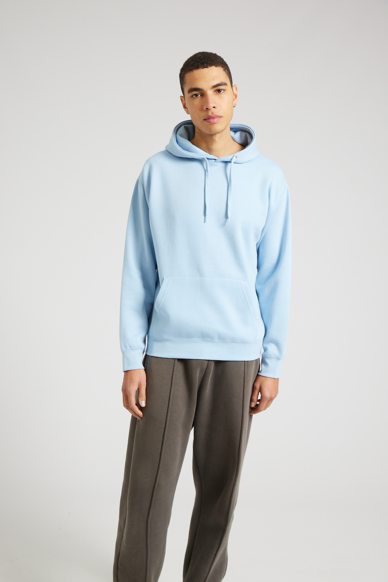 CR01-v2.0-Studio_237