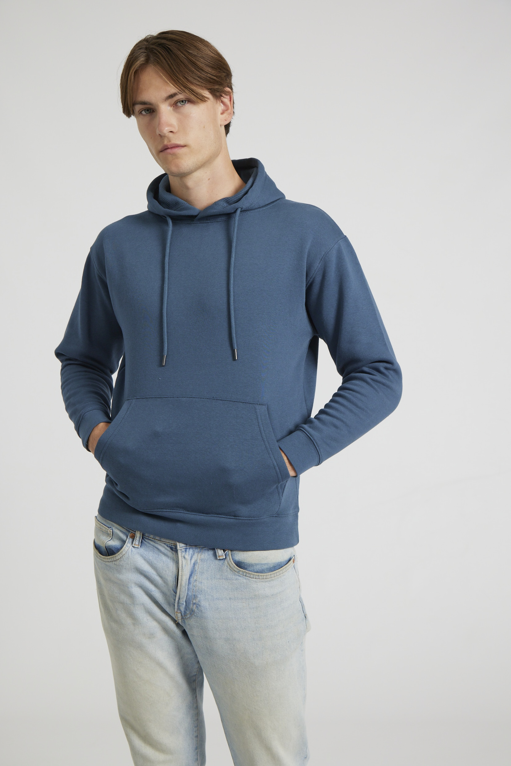 CR02-v2.0-Studio_101