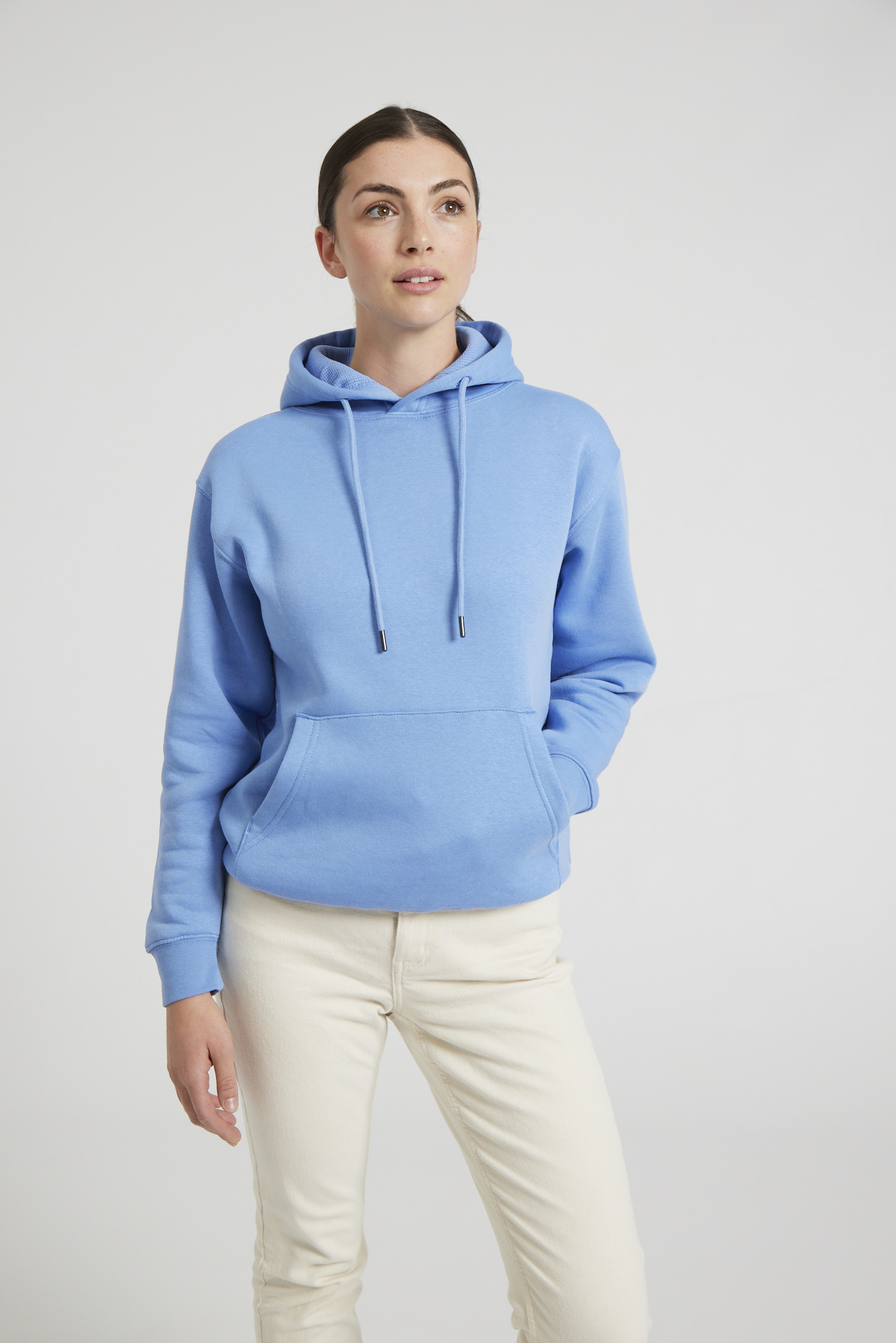 CR02-v2.0-Studio_102