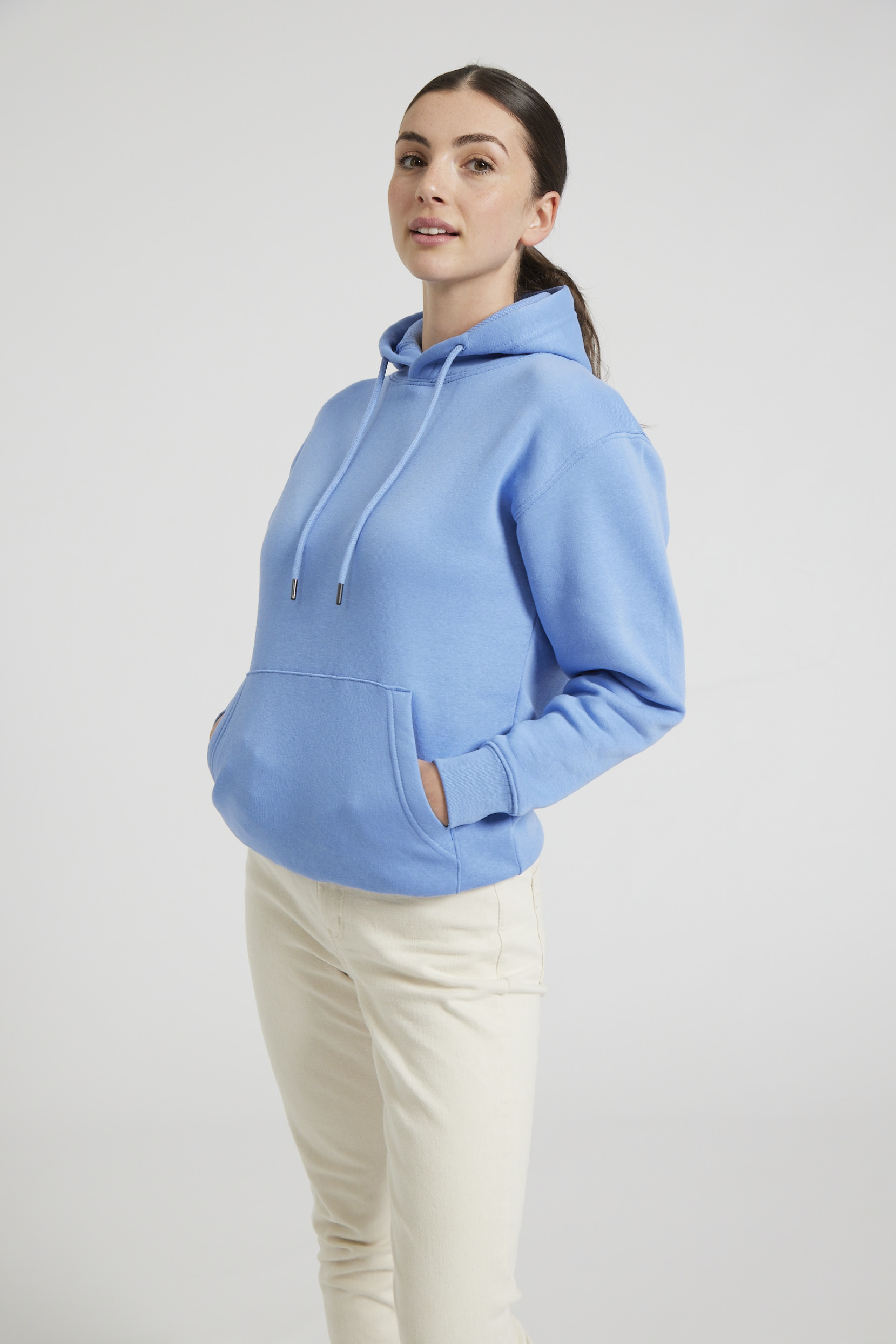 CR02-v2.0-Studio_112