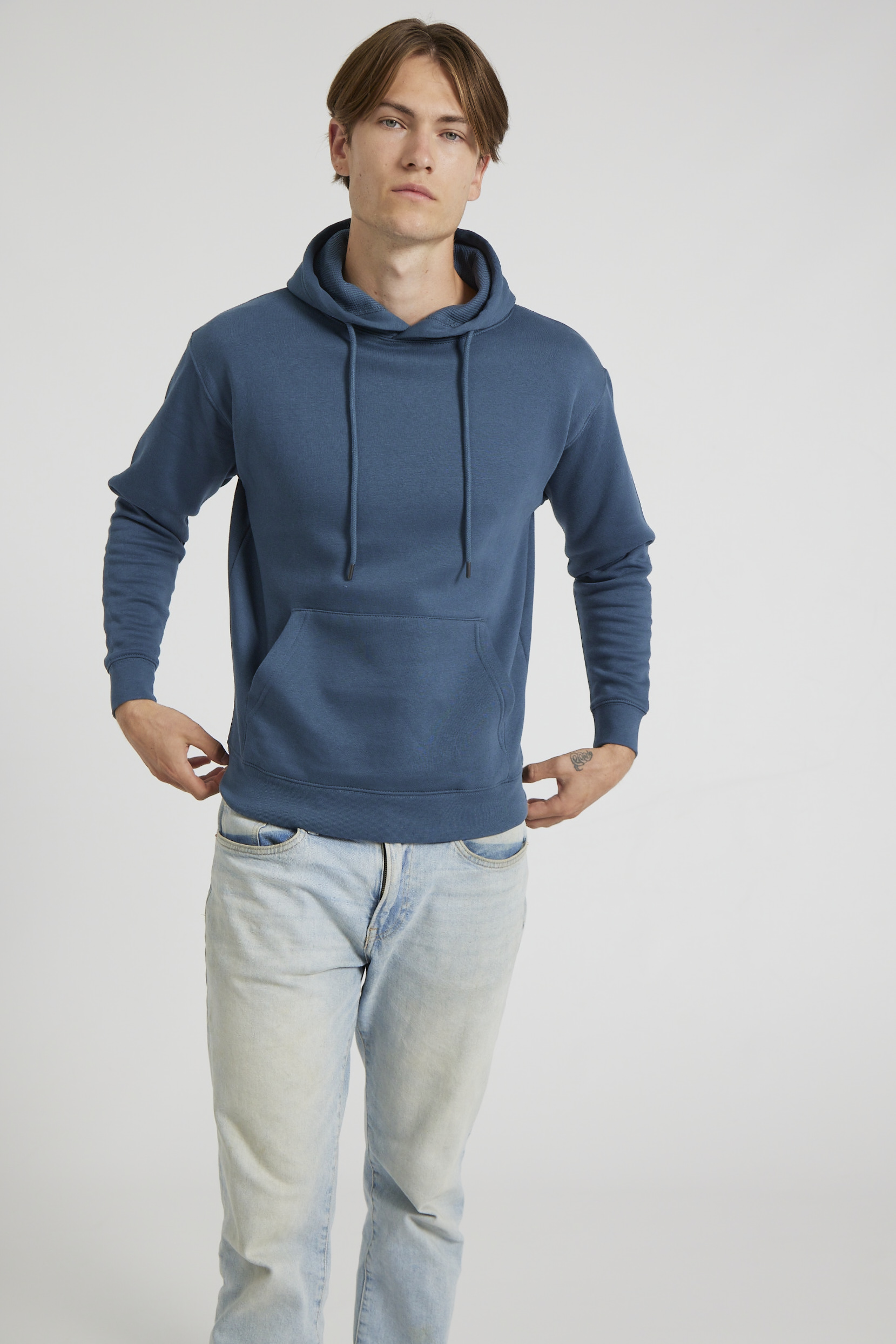 CR02-v2.0-Studio_113