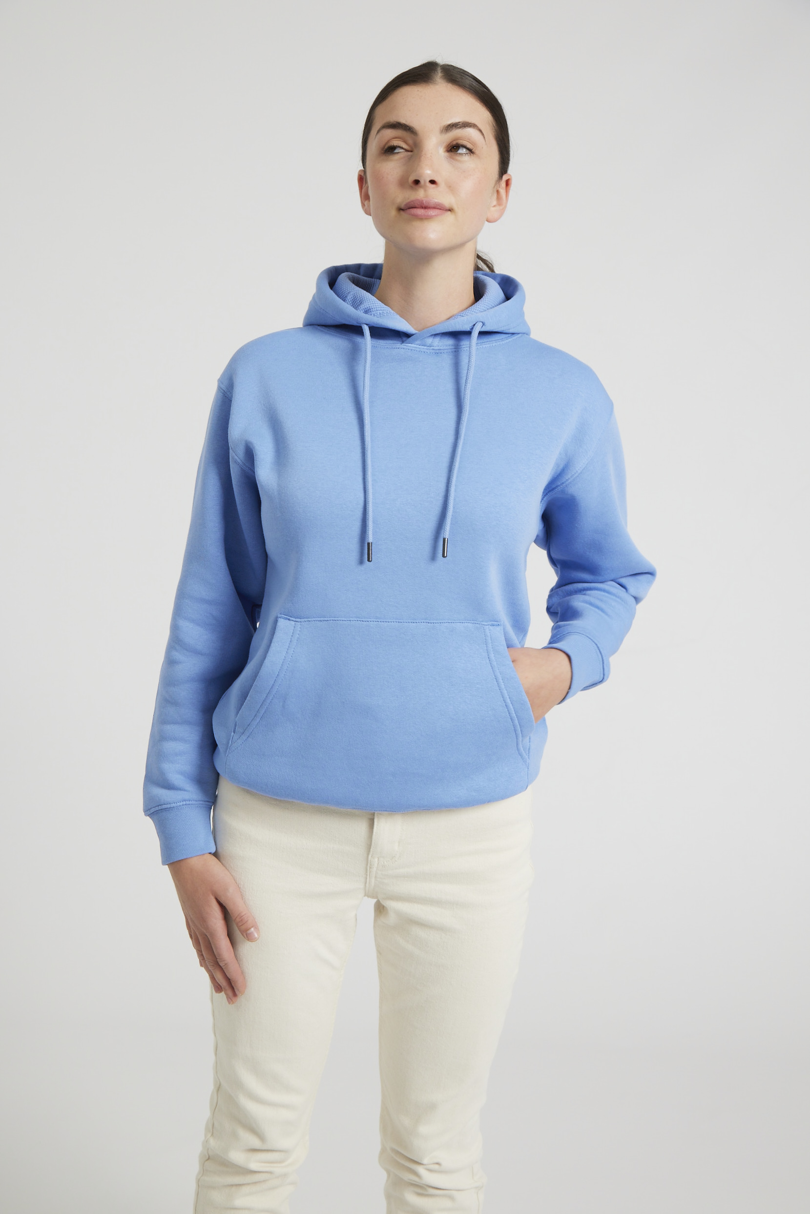 CR02-v2.0-Studio_140