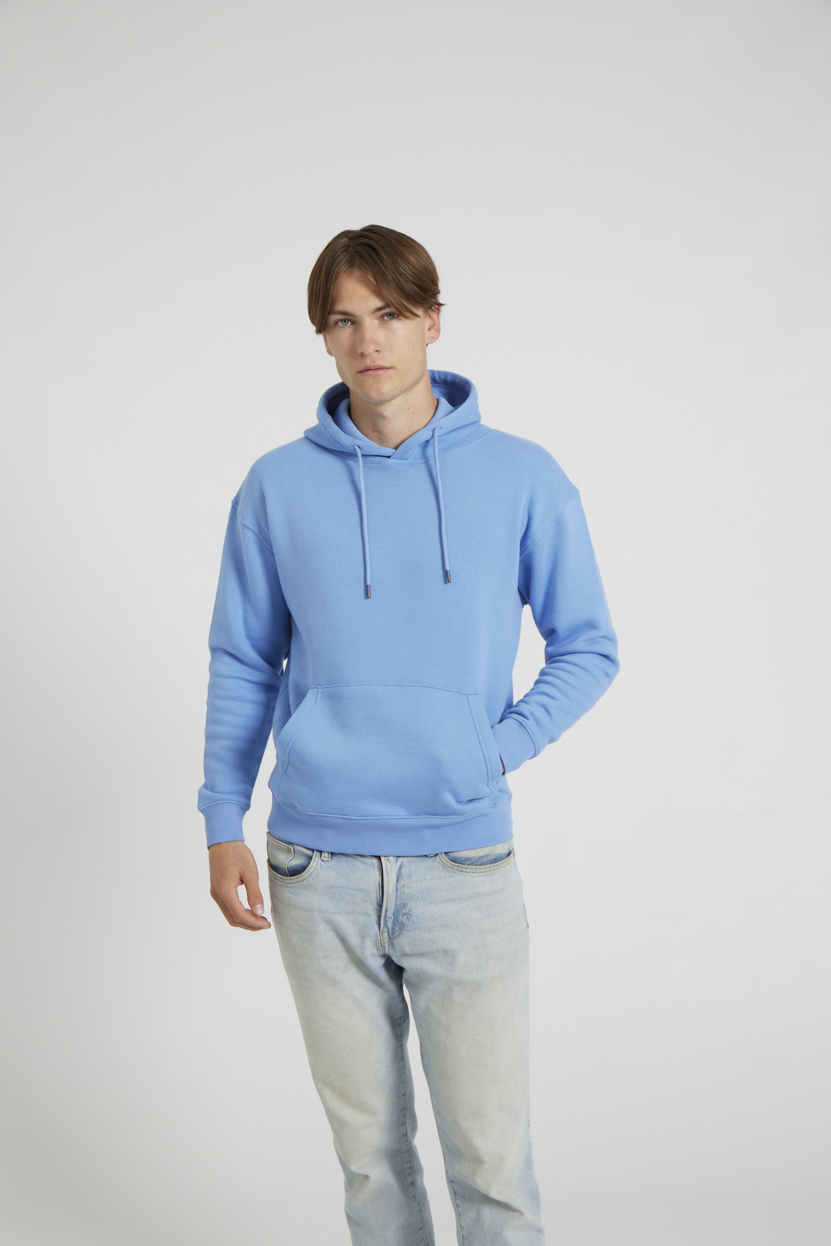 CR02-v2.0-Studio_161