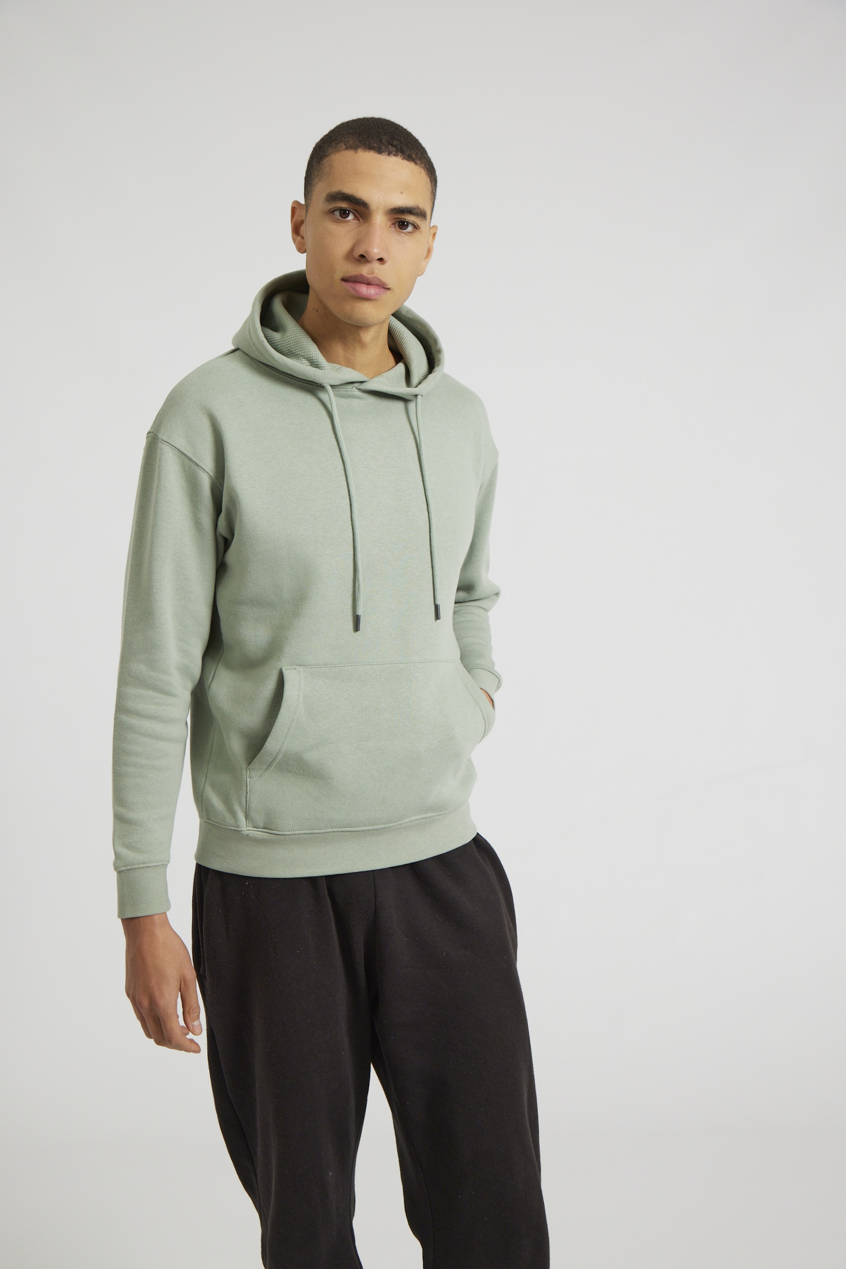 CR02-v2.0-Studio_177