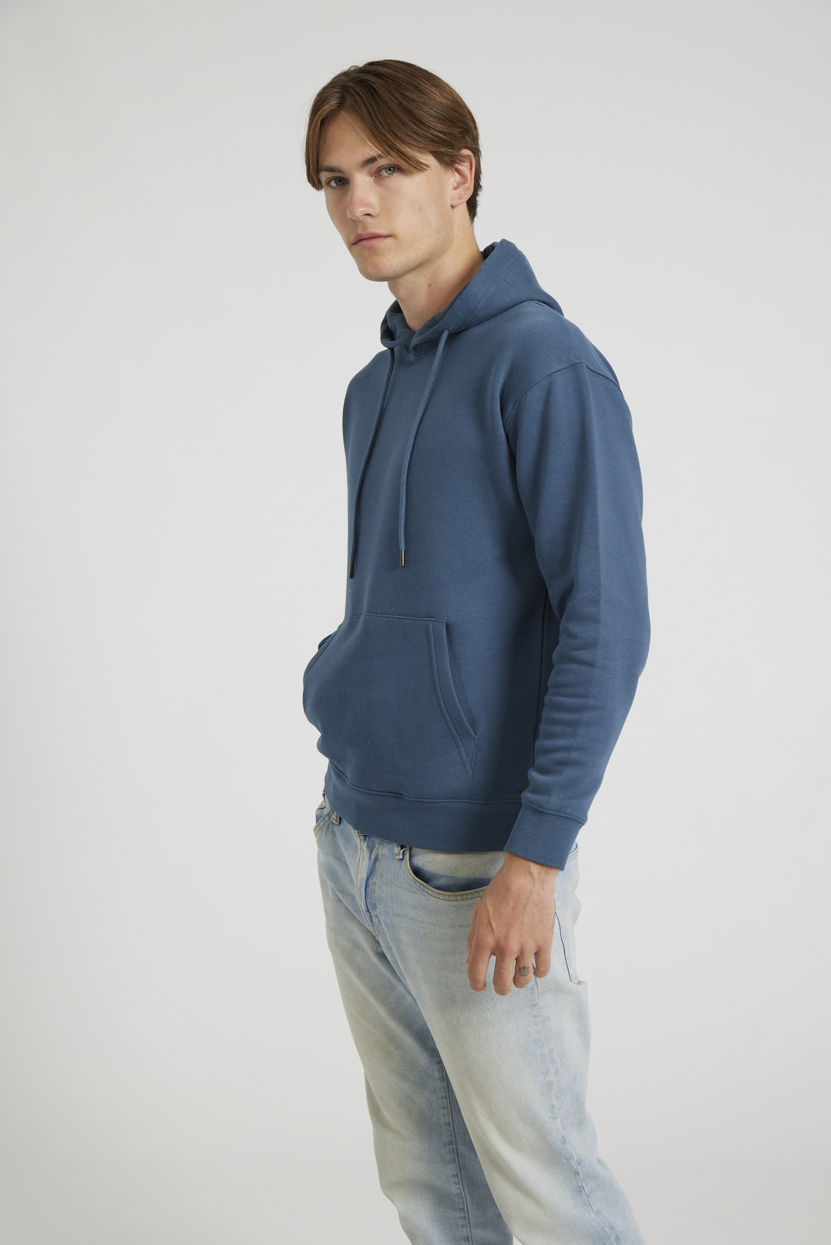 CR02-v2.0-Studio_179