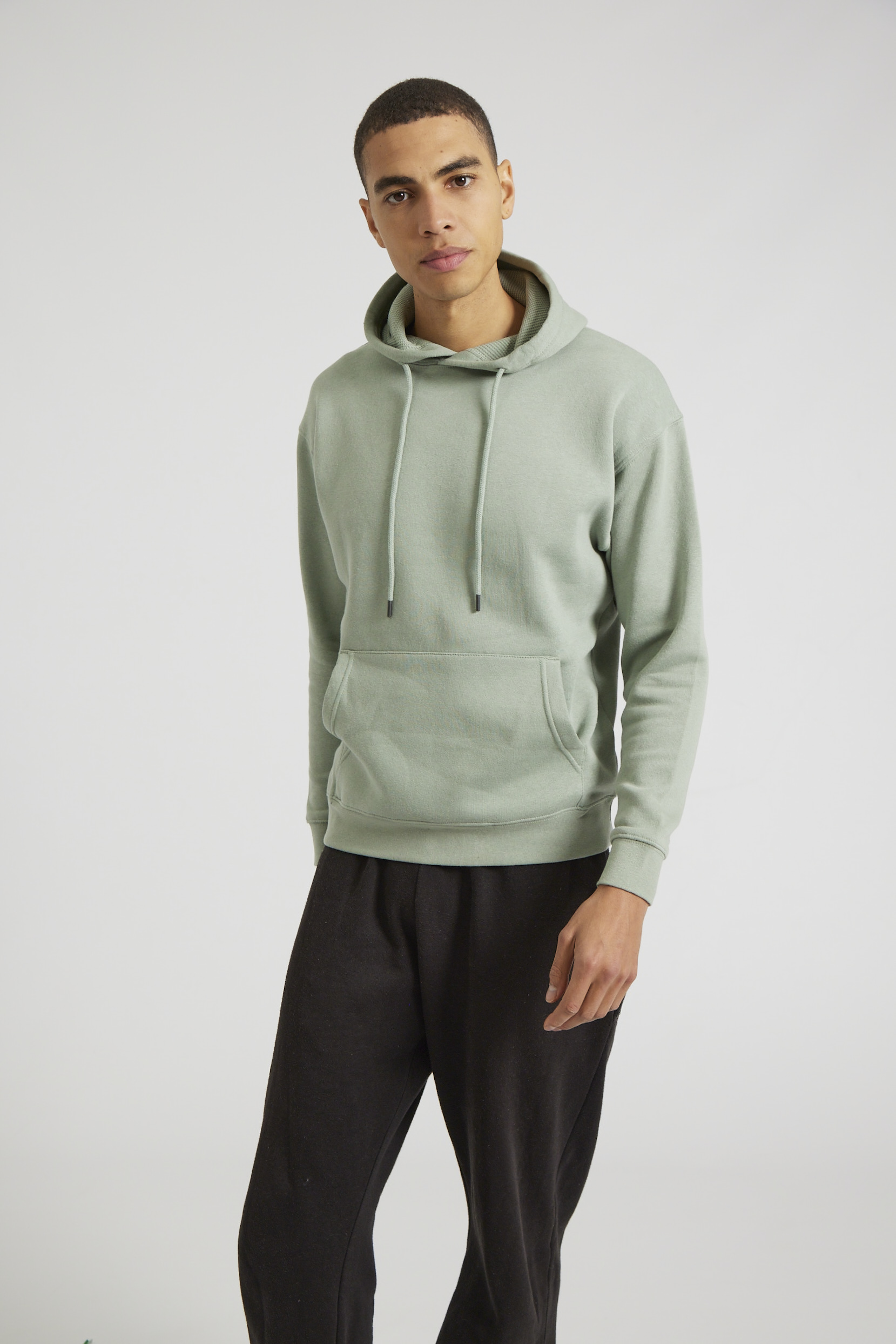 CR02-v2.0-Studio_182