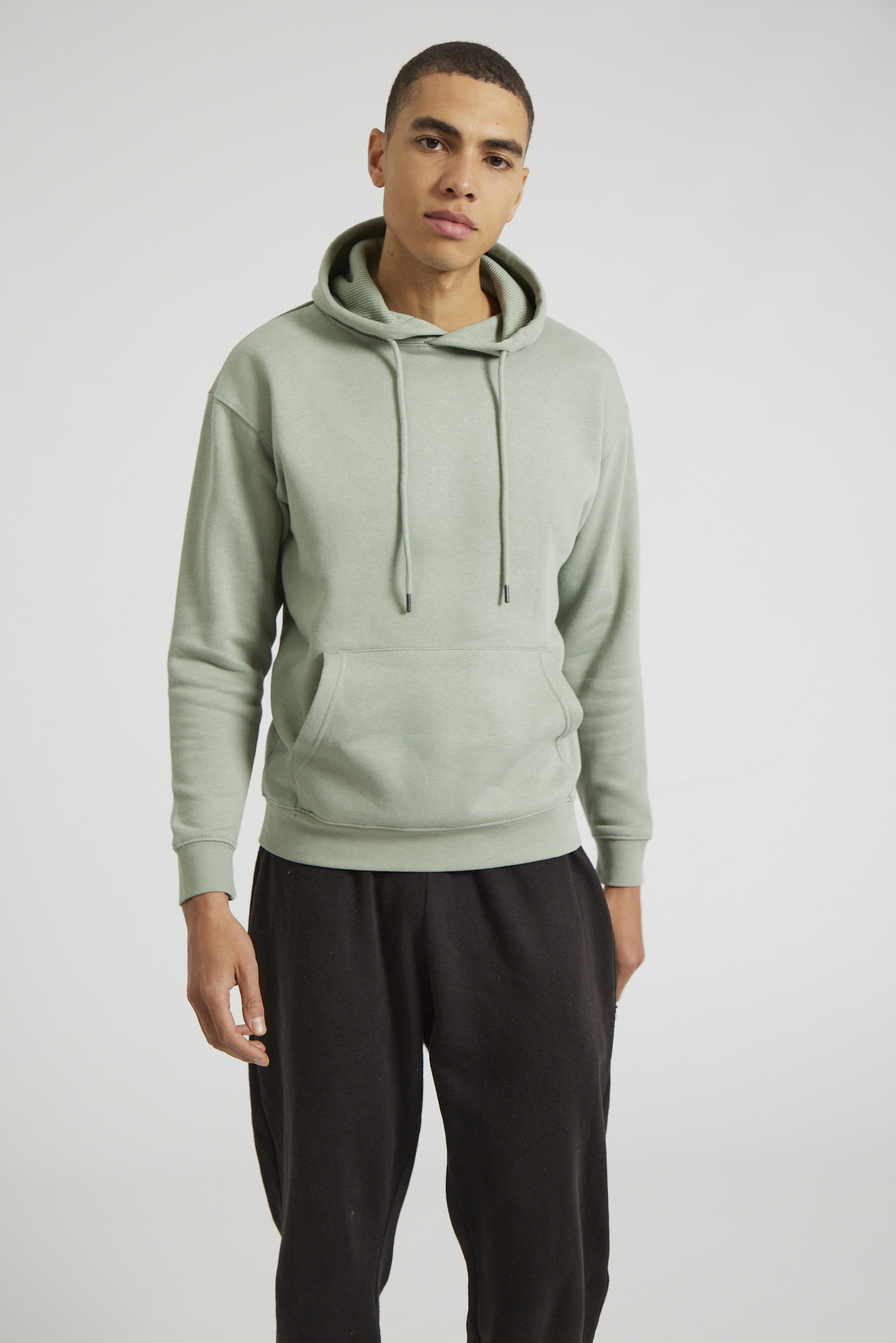 CR02-v2.0-Studio_194