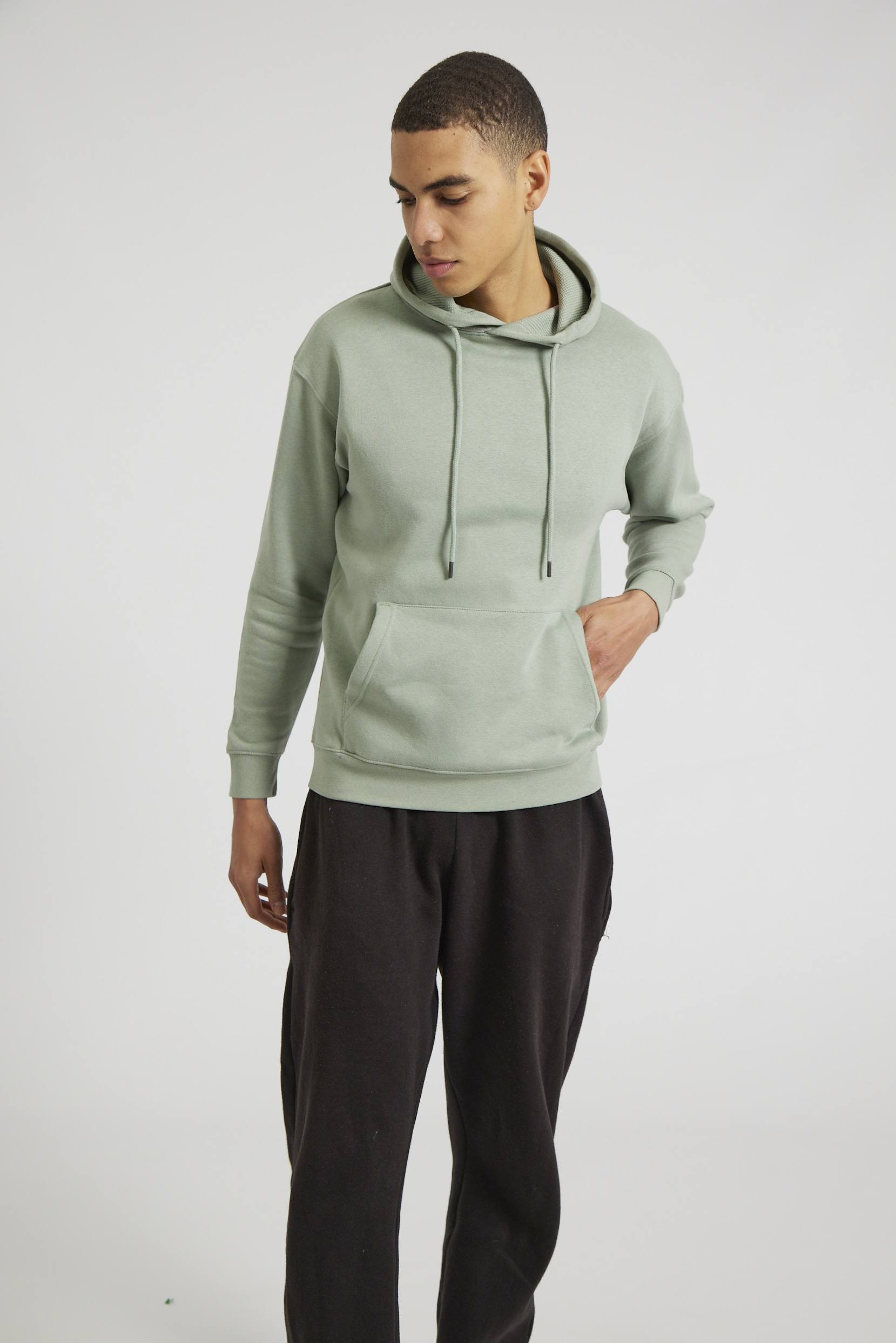 CR02-v2.0-Studio_196