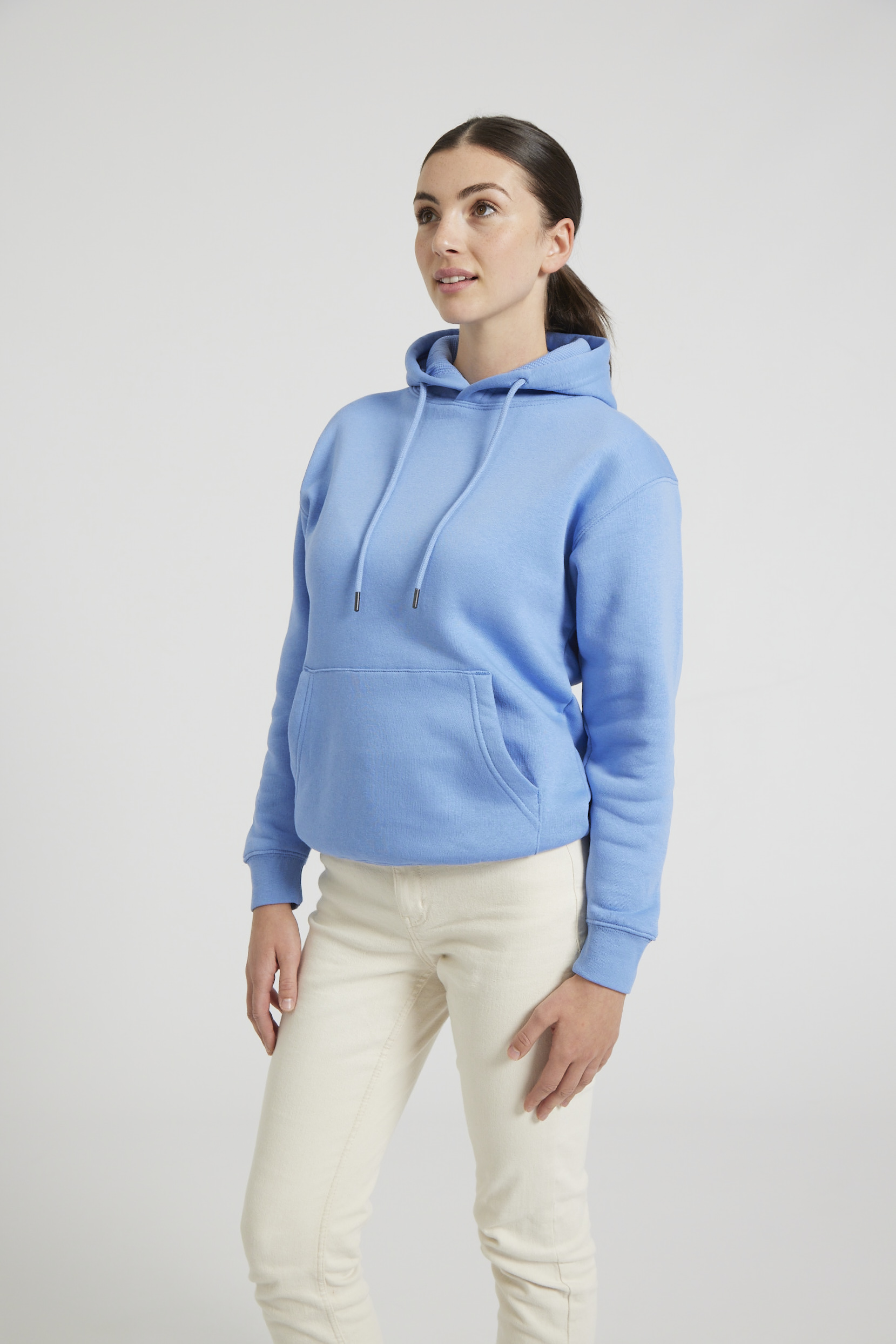 CR02-v2.0-Studio_200