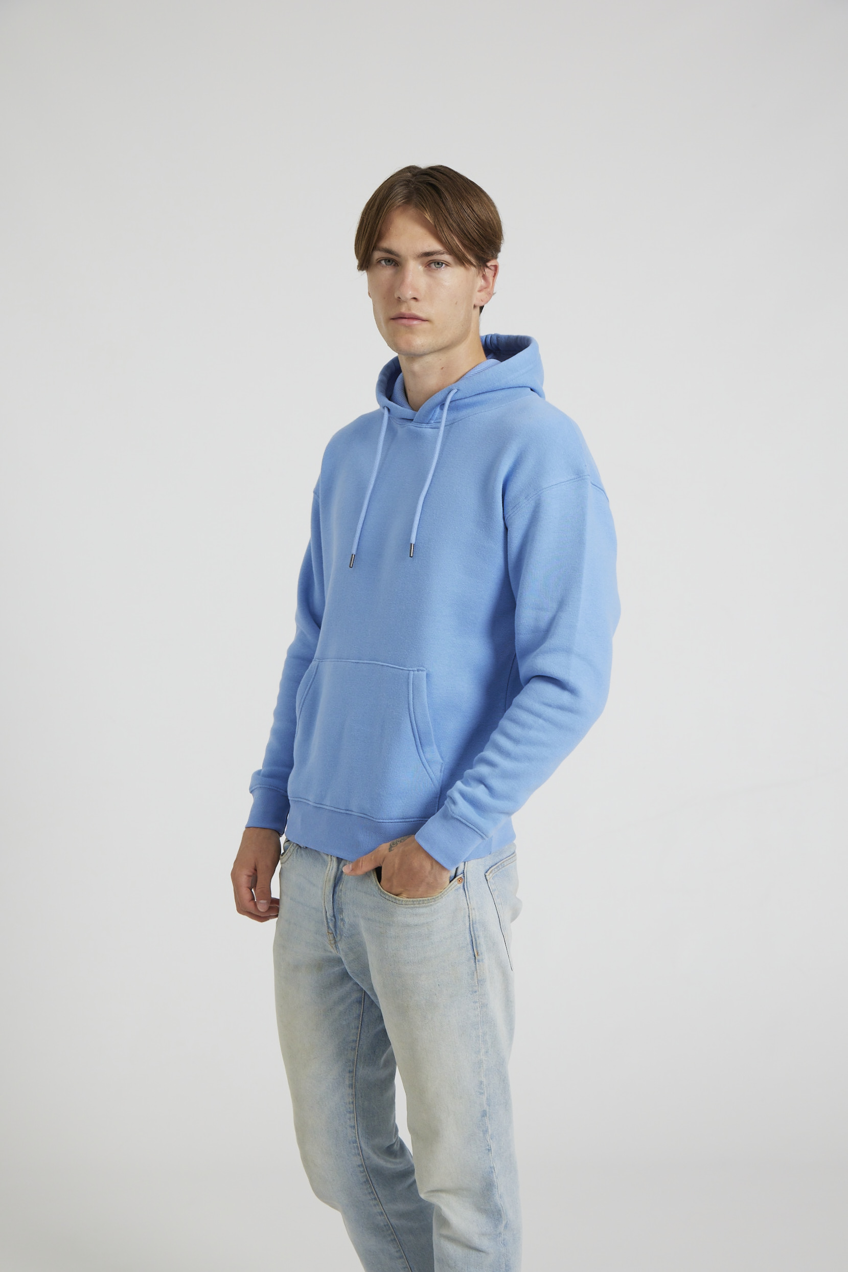 CR02-v2.0-Studio_215