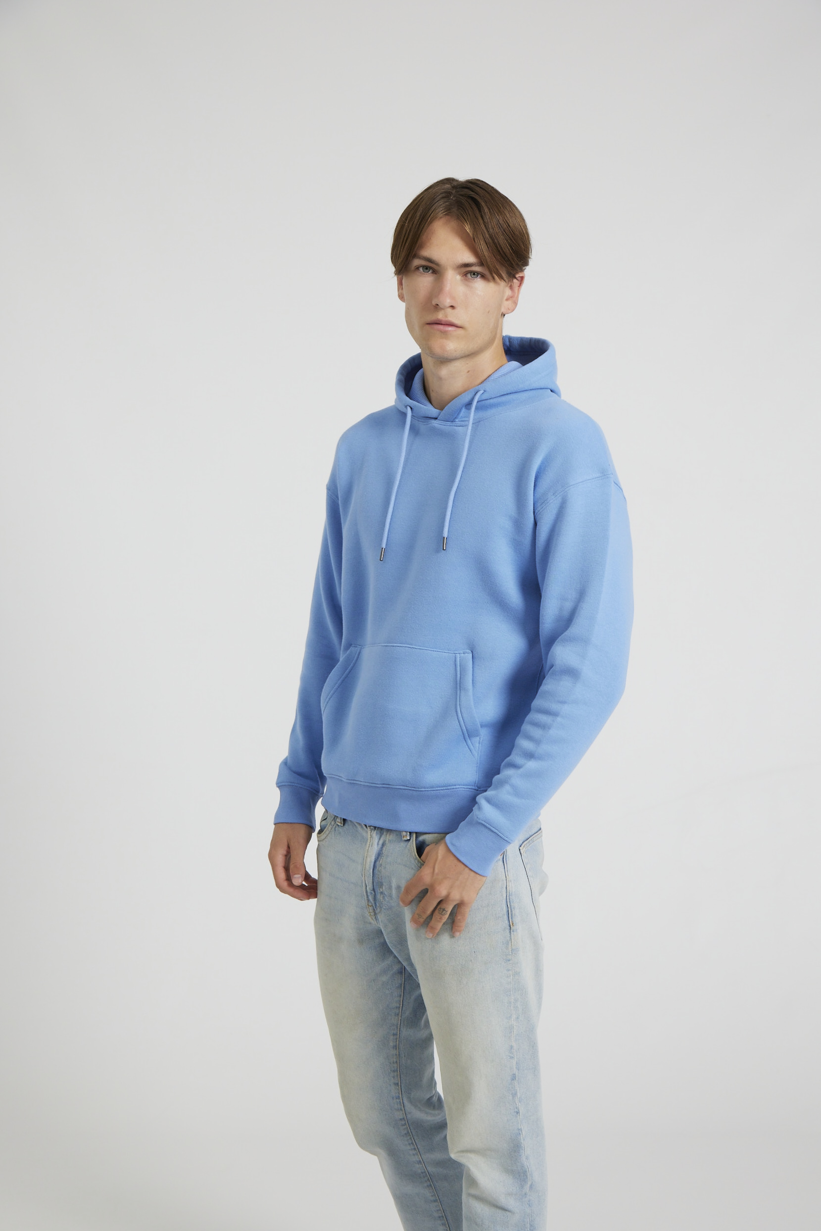 CR02-v2.0-Studio_219