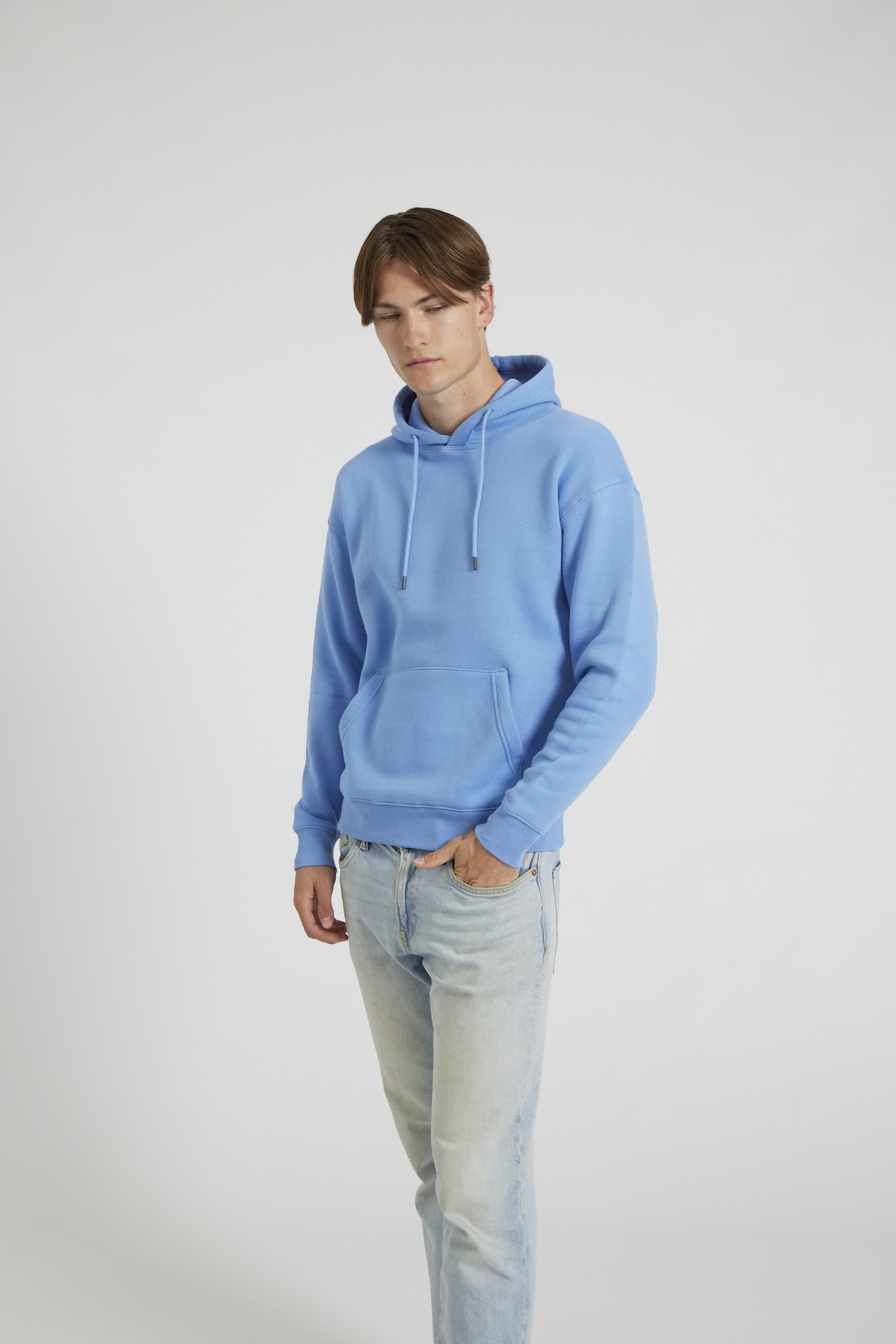 CR02-v2.0-Studio_221