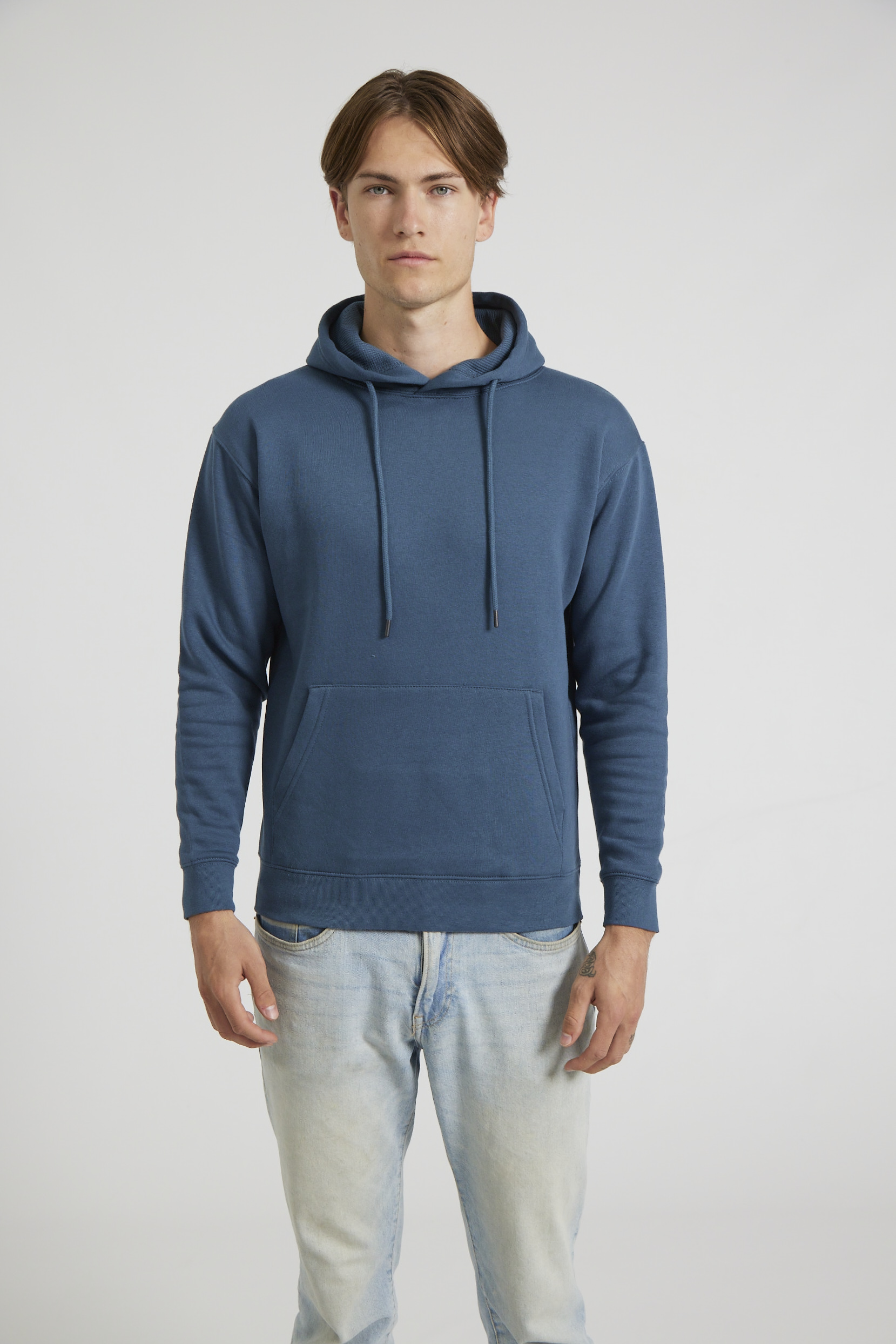 CR02-v2.0-Studio_223