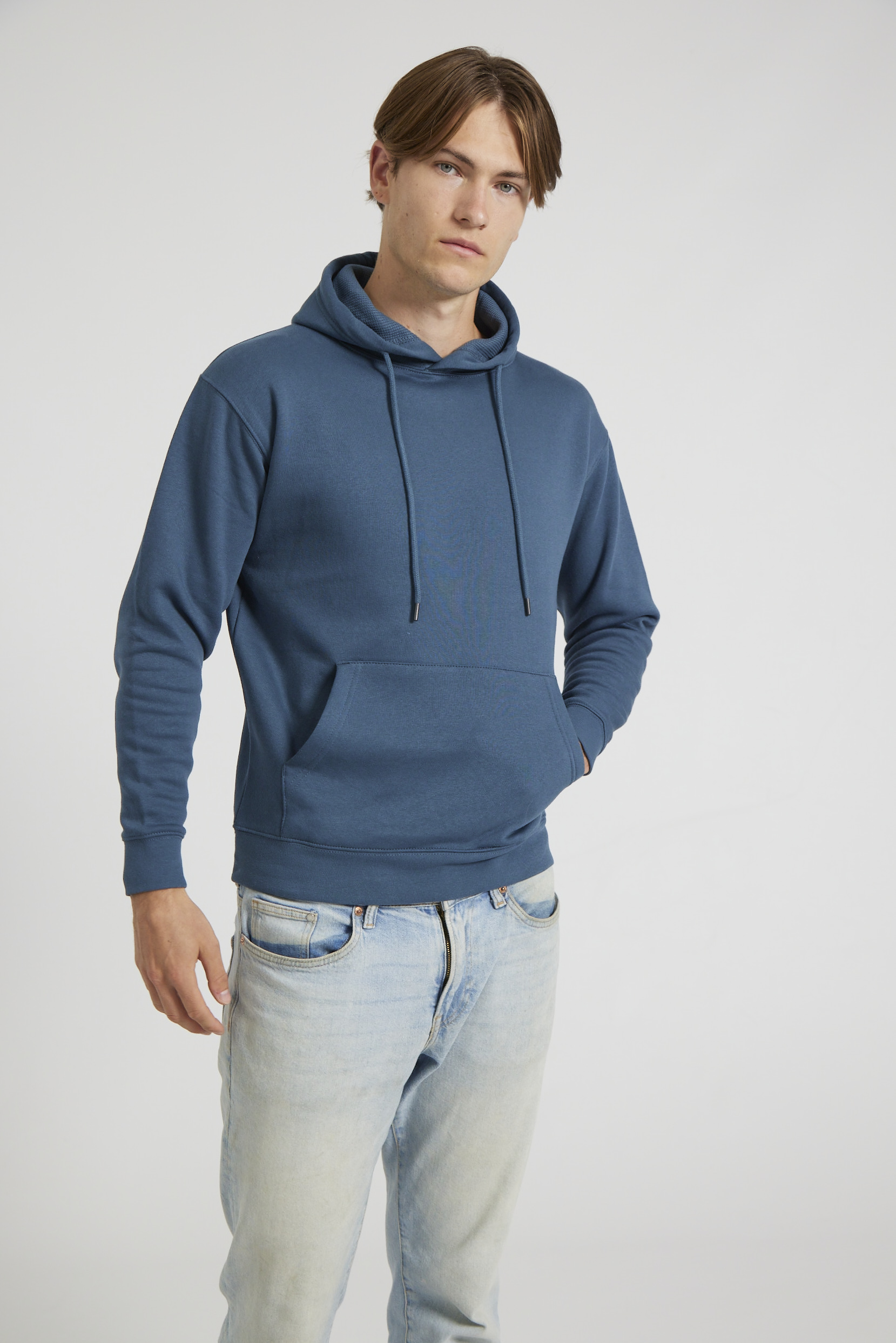 CR02-v2.0-Studio_224