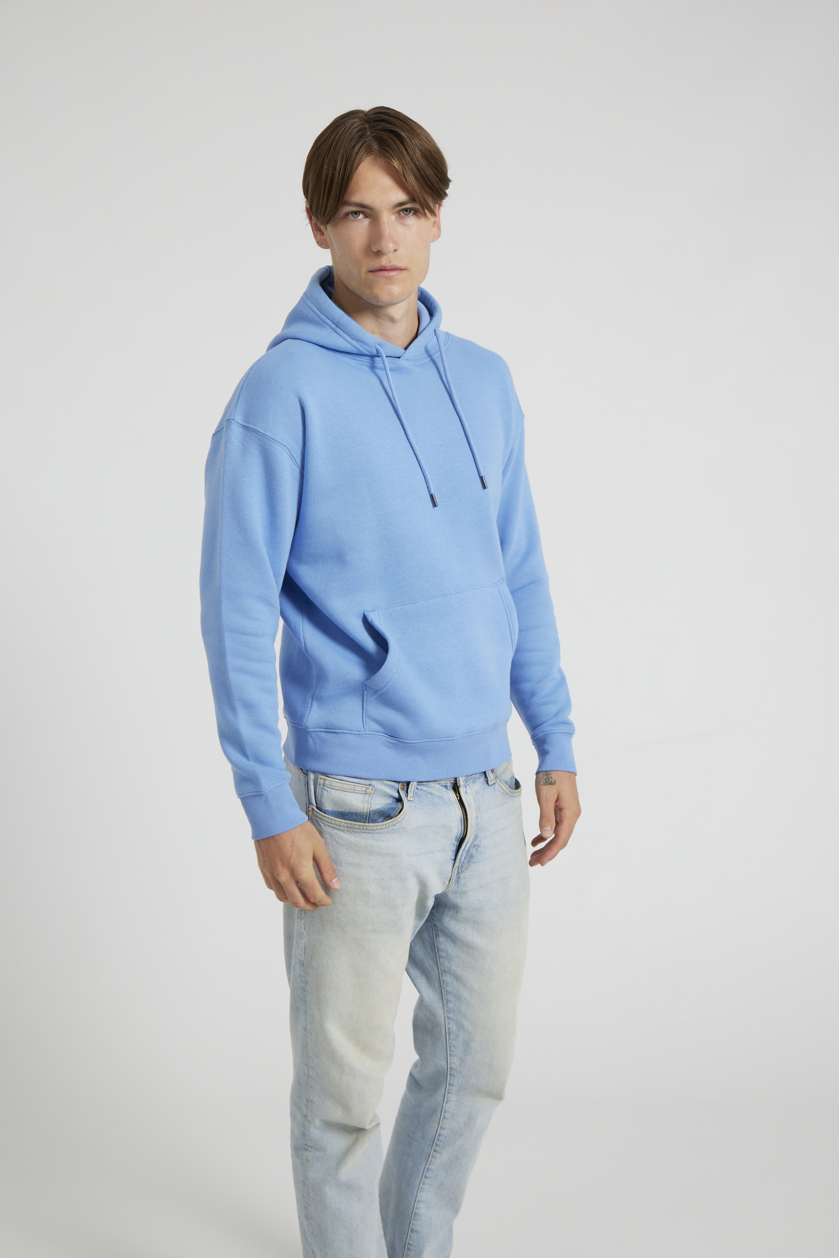 CR02-v2.0-Studio_225