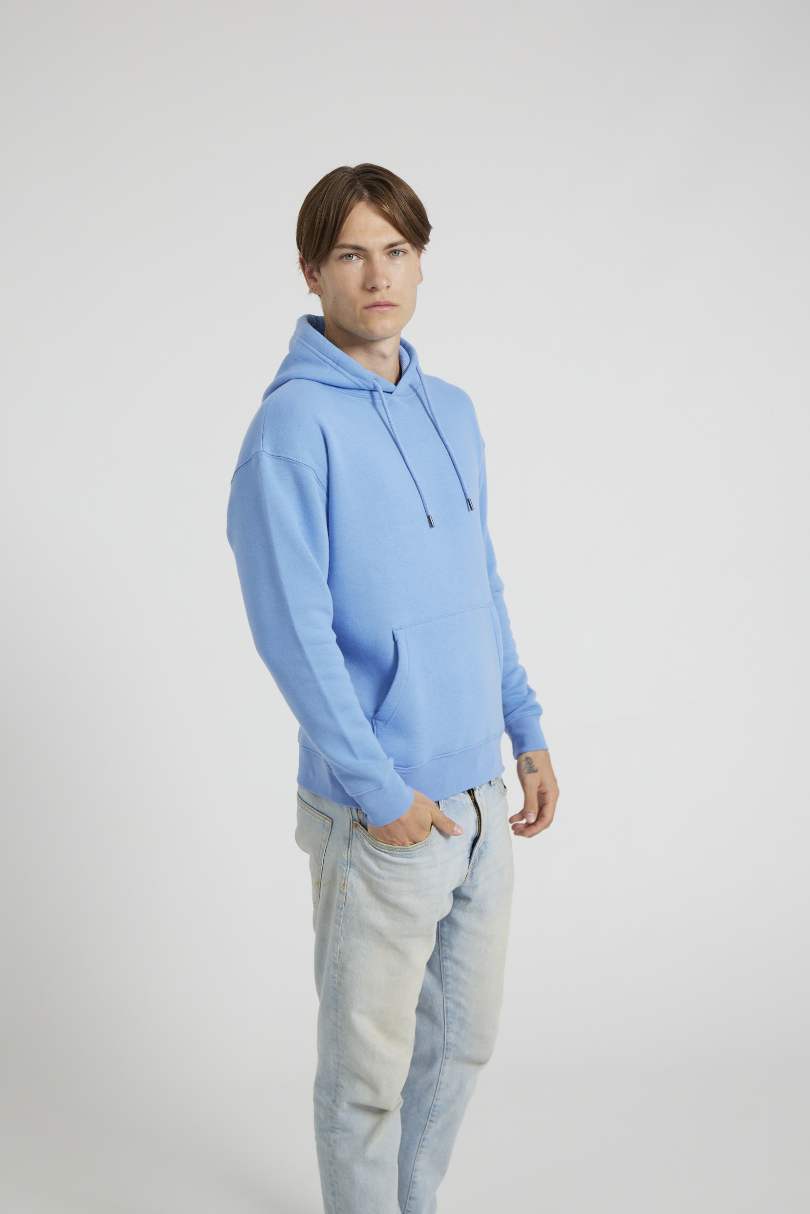 CR02-v2.0-Studio_228