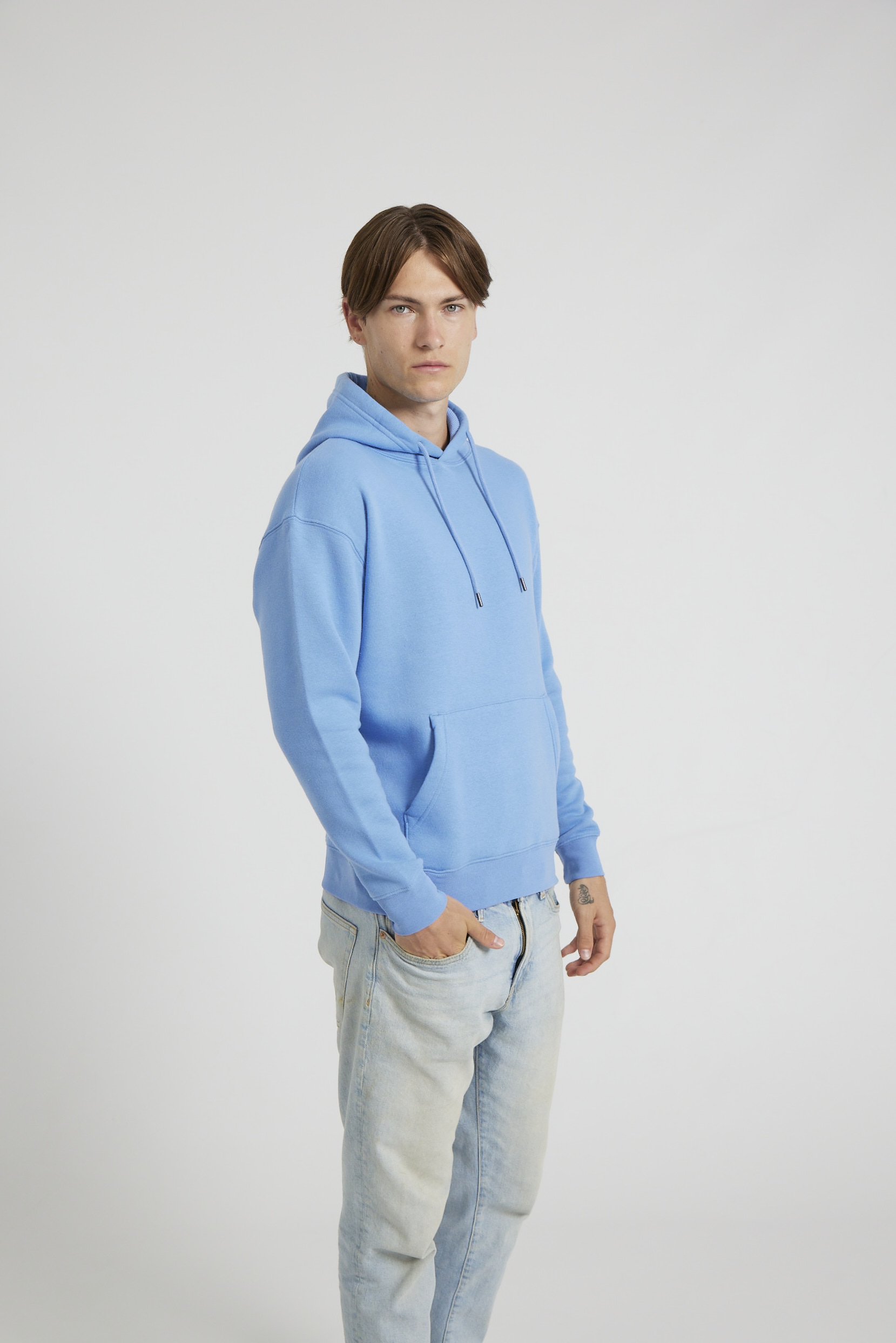 CR02-v2.0-Studio_229