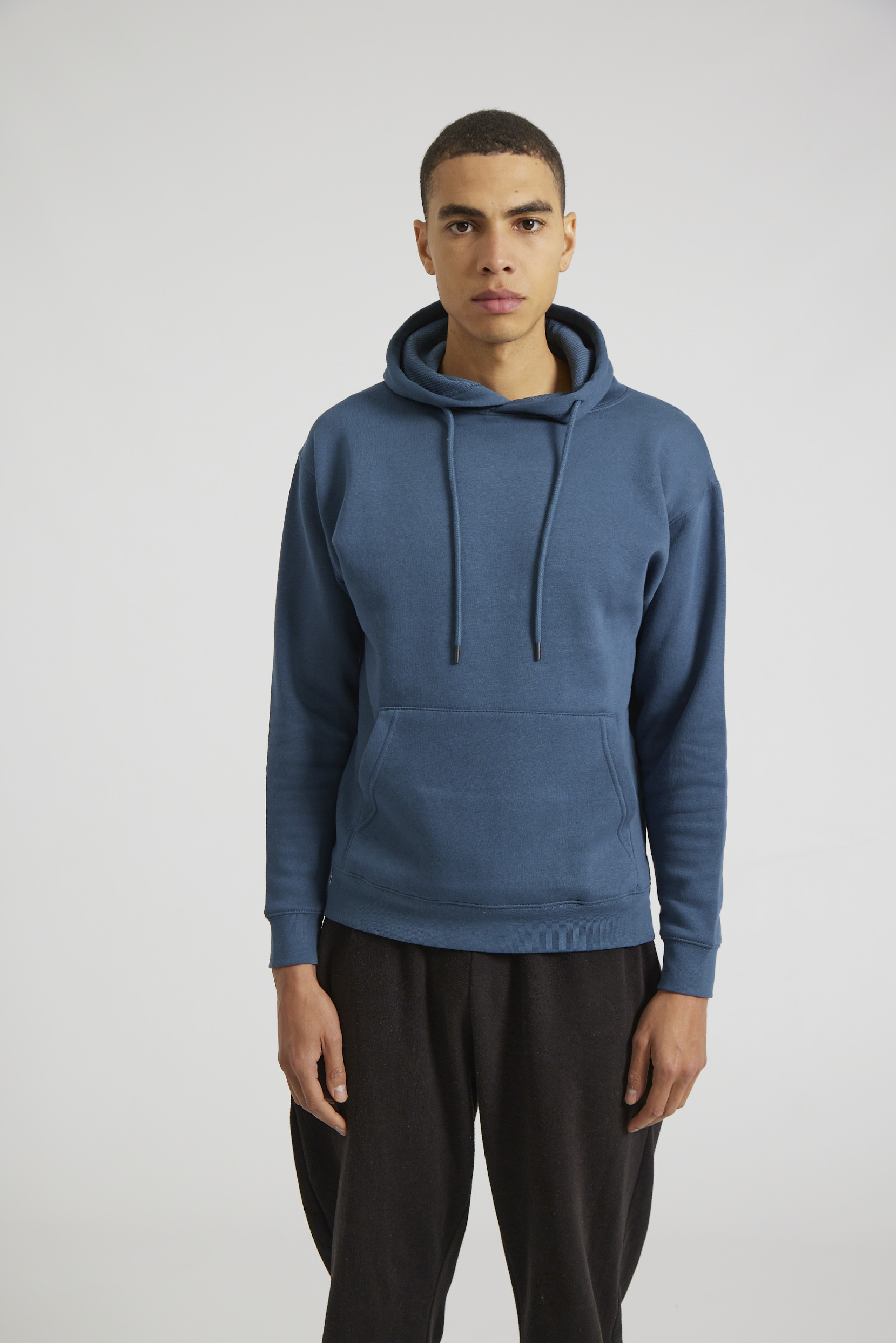 CR02-v2.0-Studio_230