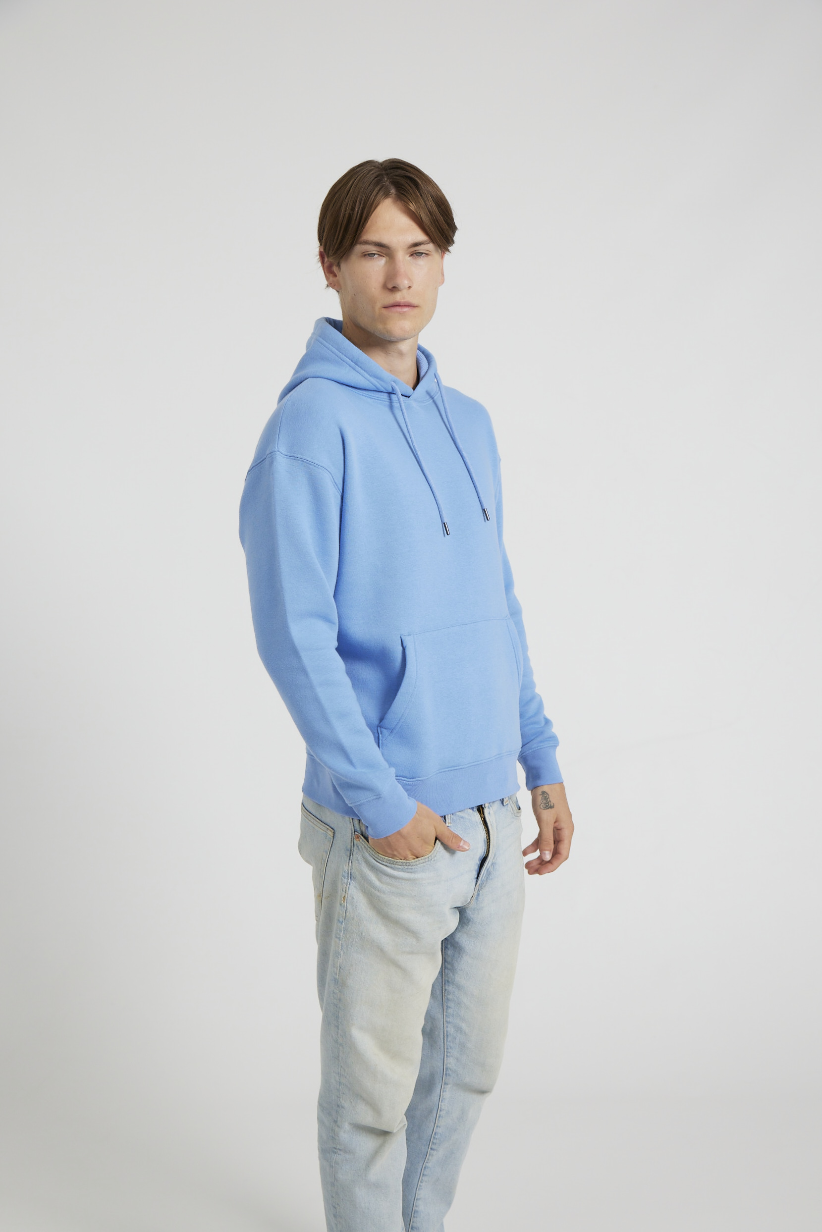 CR02-v2.0-Studio_236