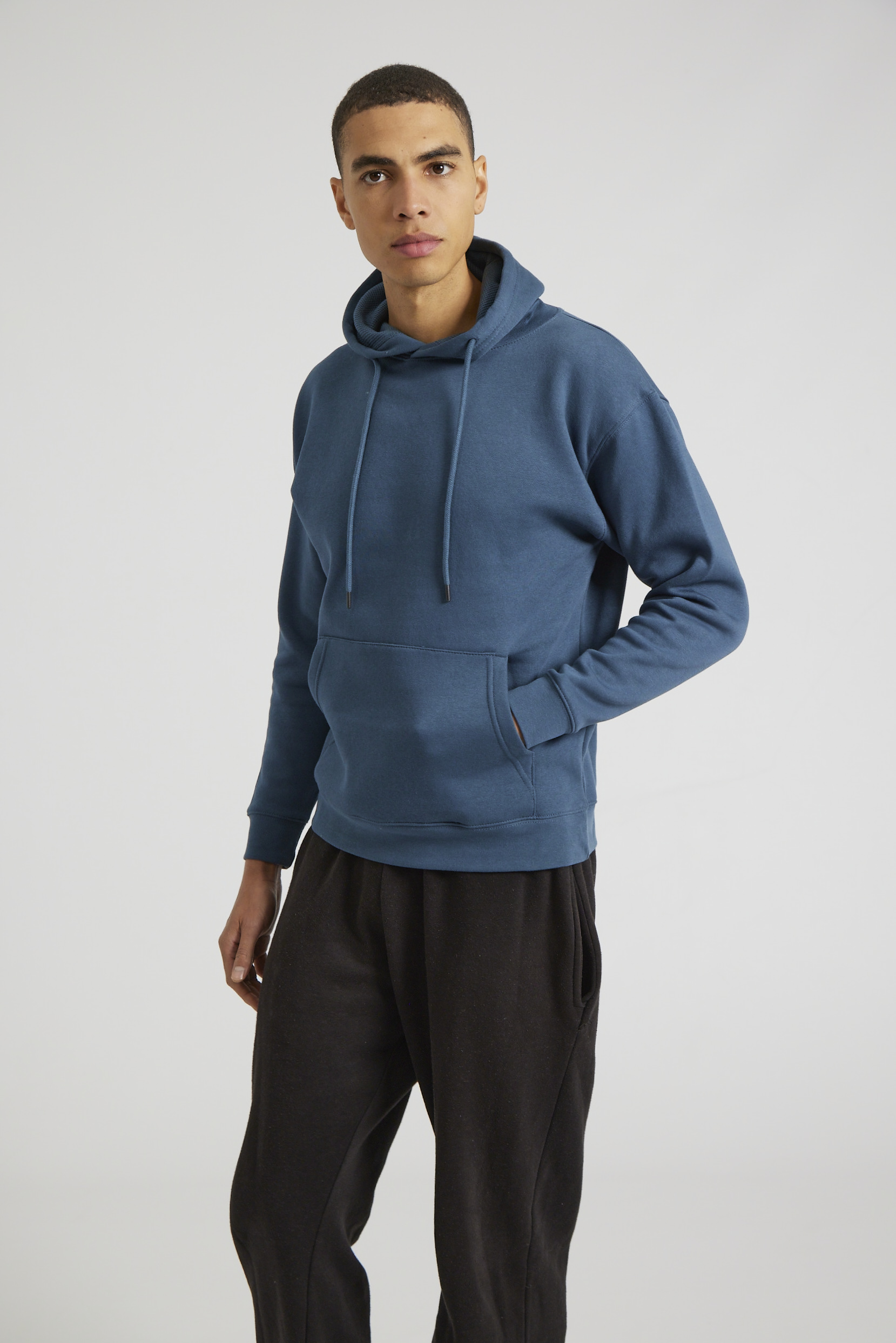 CR02-v2.0-Studio_241