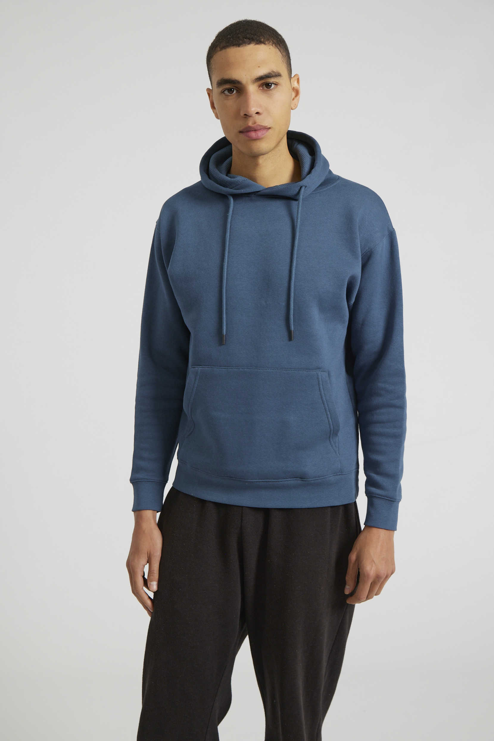 CR02-v2.0-Studio_243