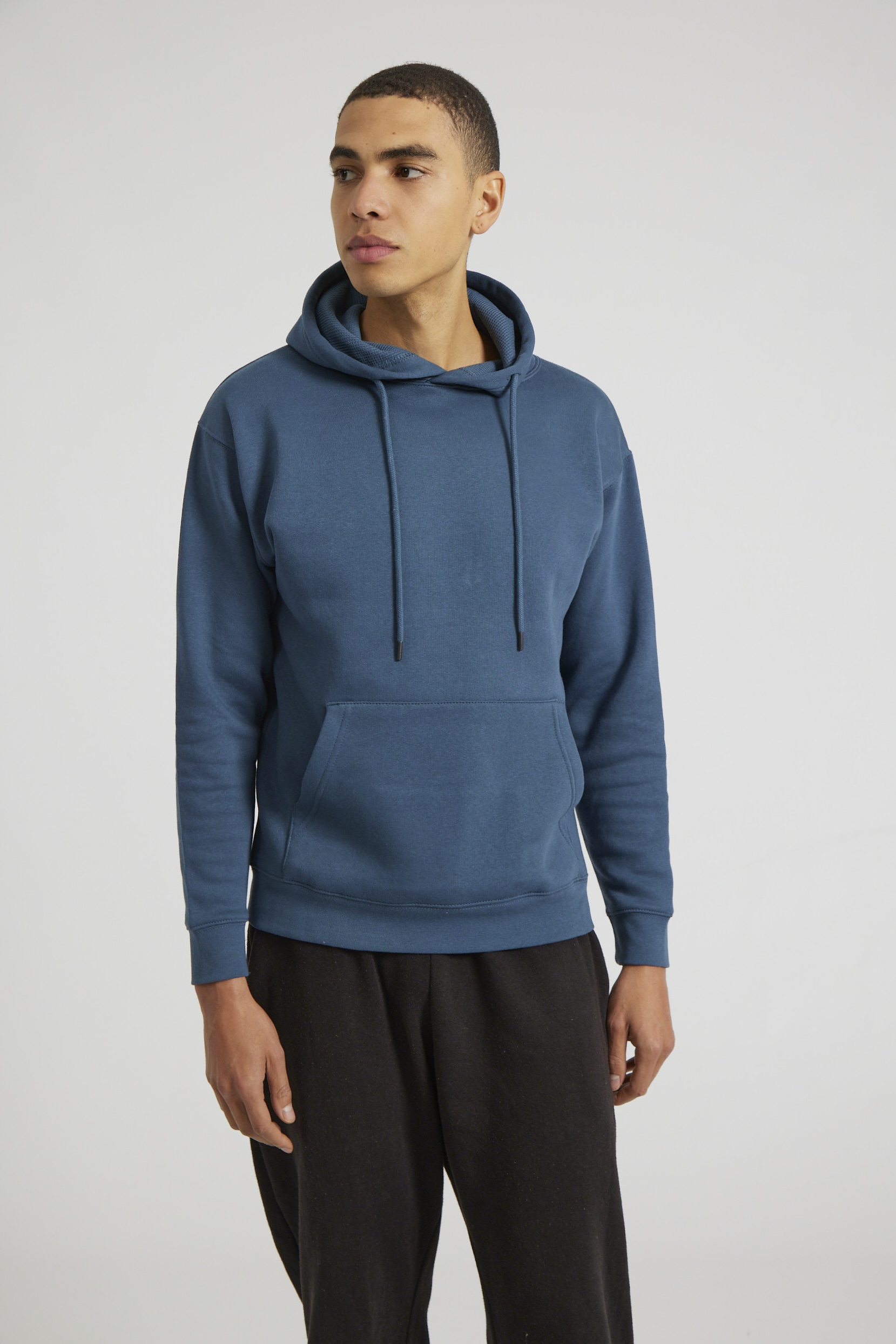 CR02-v2.0-Studio_245