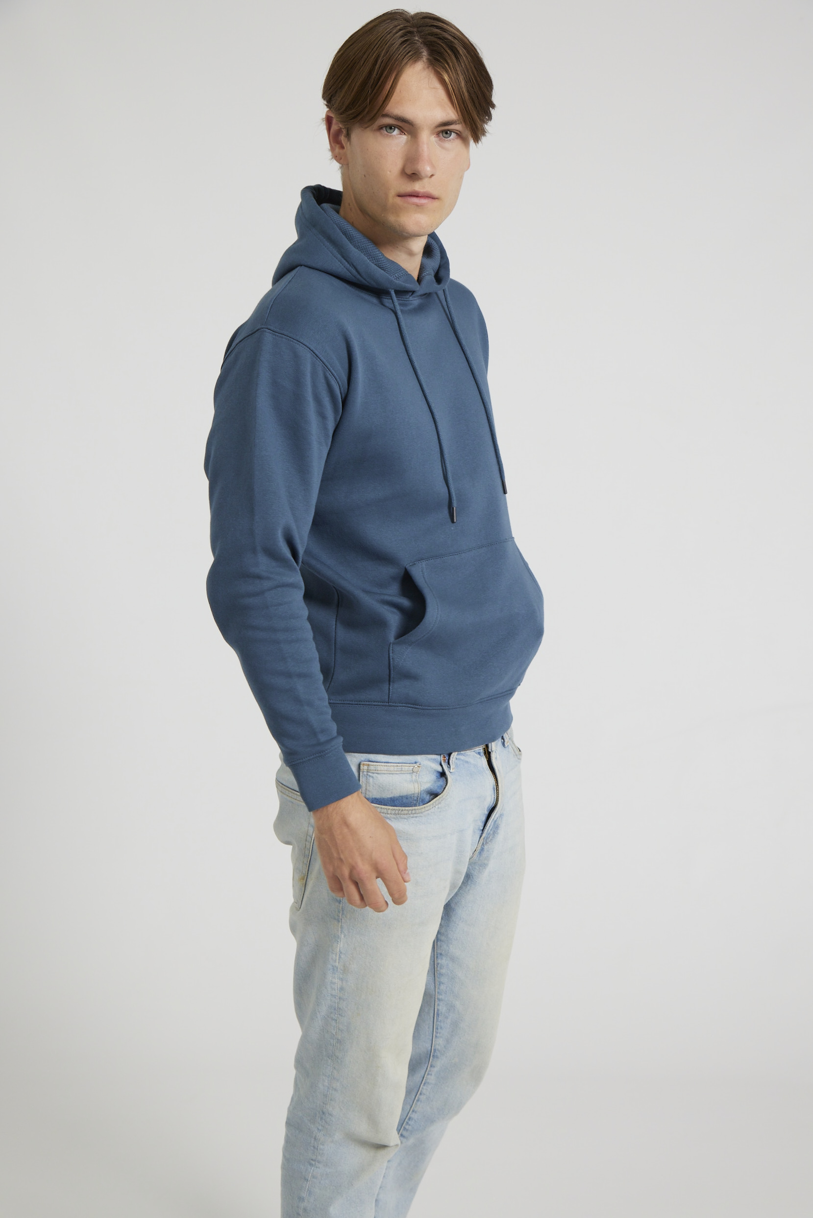 CR02-v2.0-Studio_246