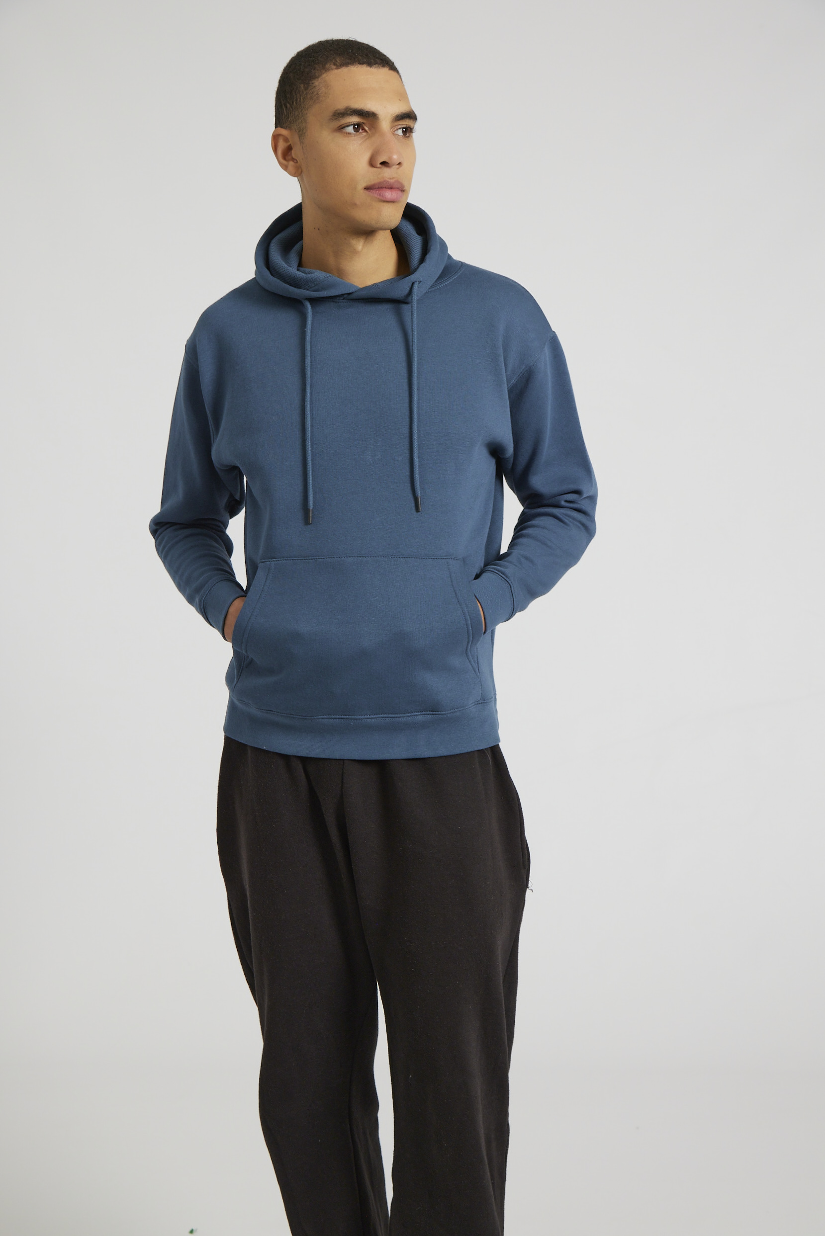 CR02-v2.0-Studio_261