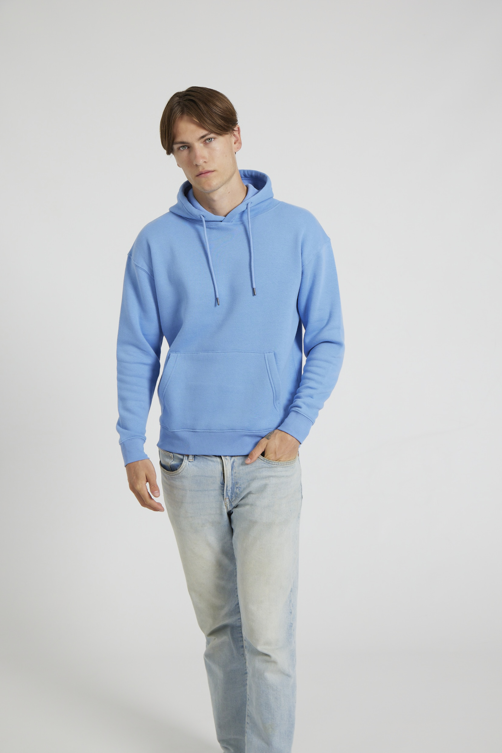 CR02-v2.0-Studio_264