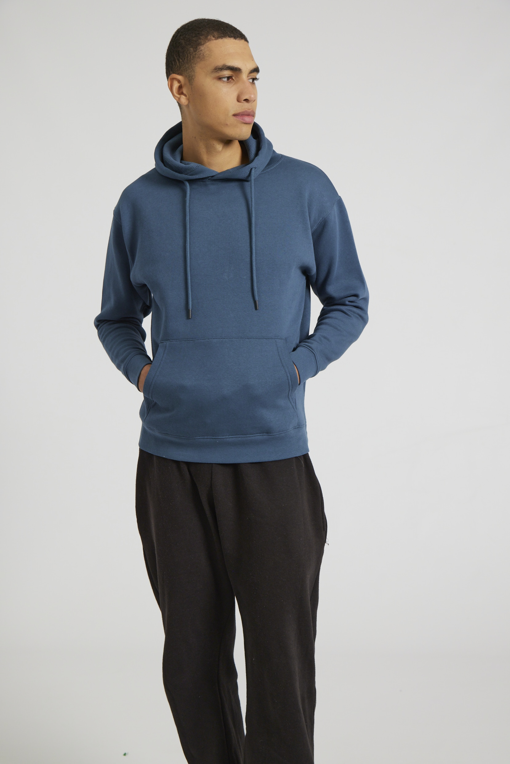 CR02-v2.0-Studio_265