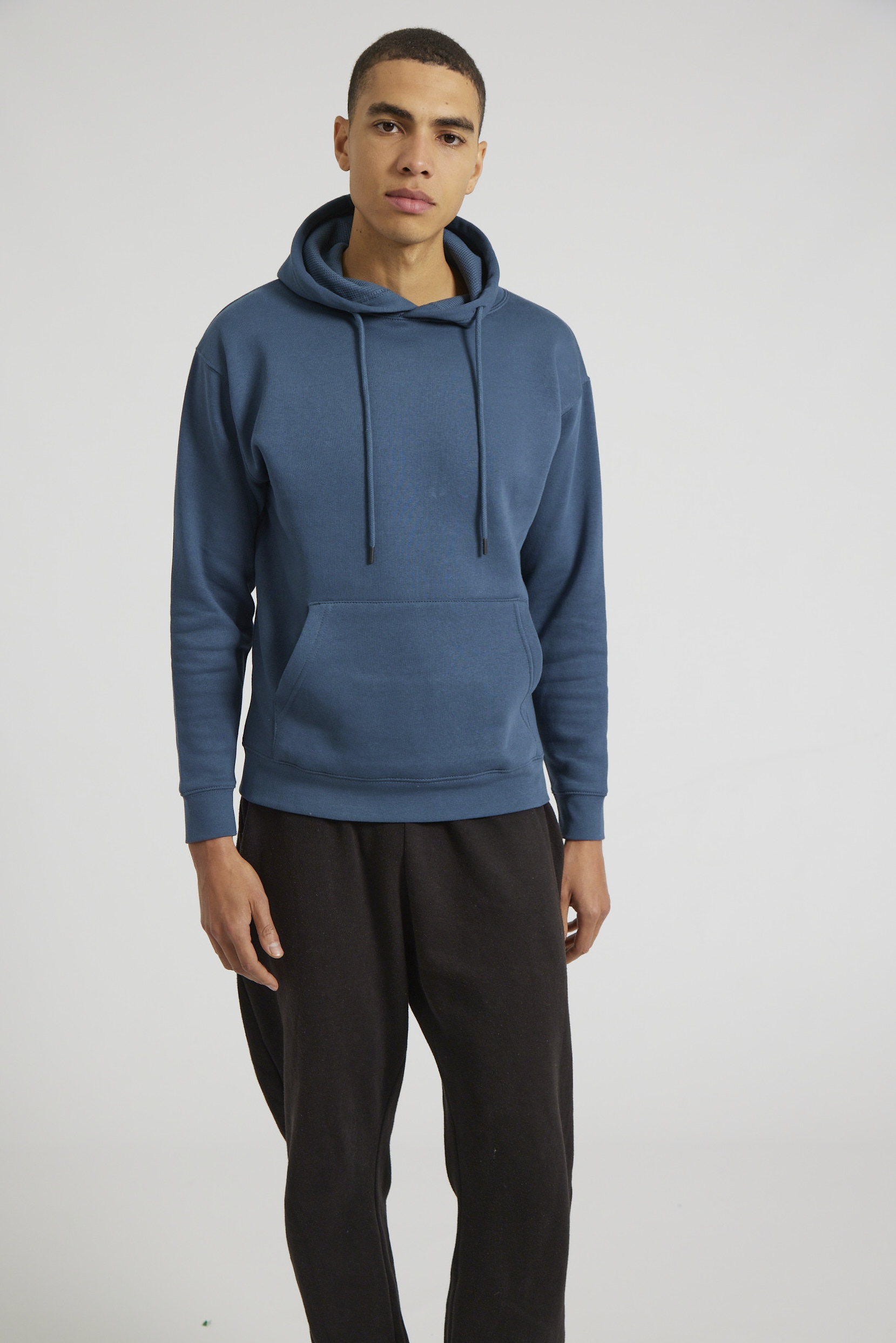 CR02-v2.0-Studio_273