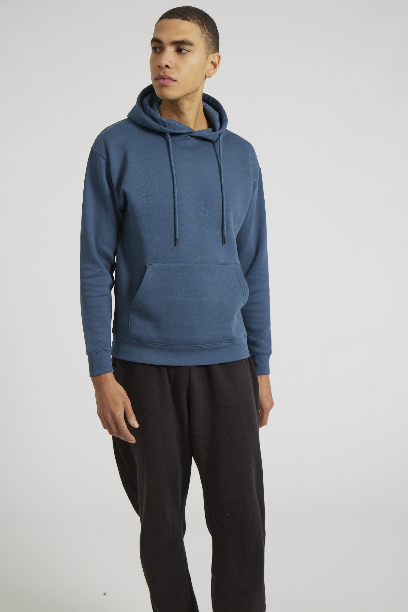 CR02-v2.0-Studio_274