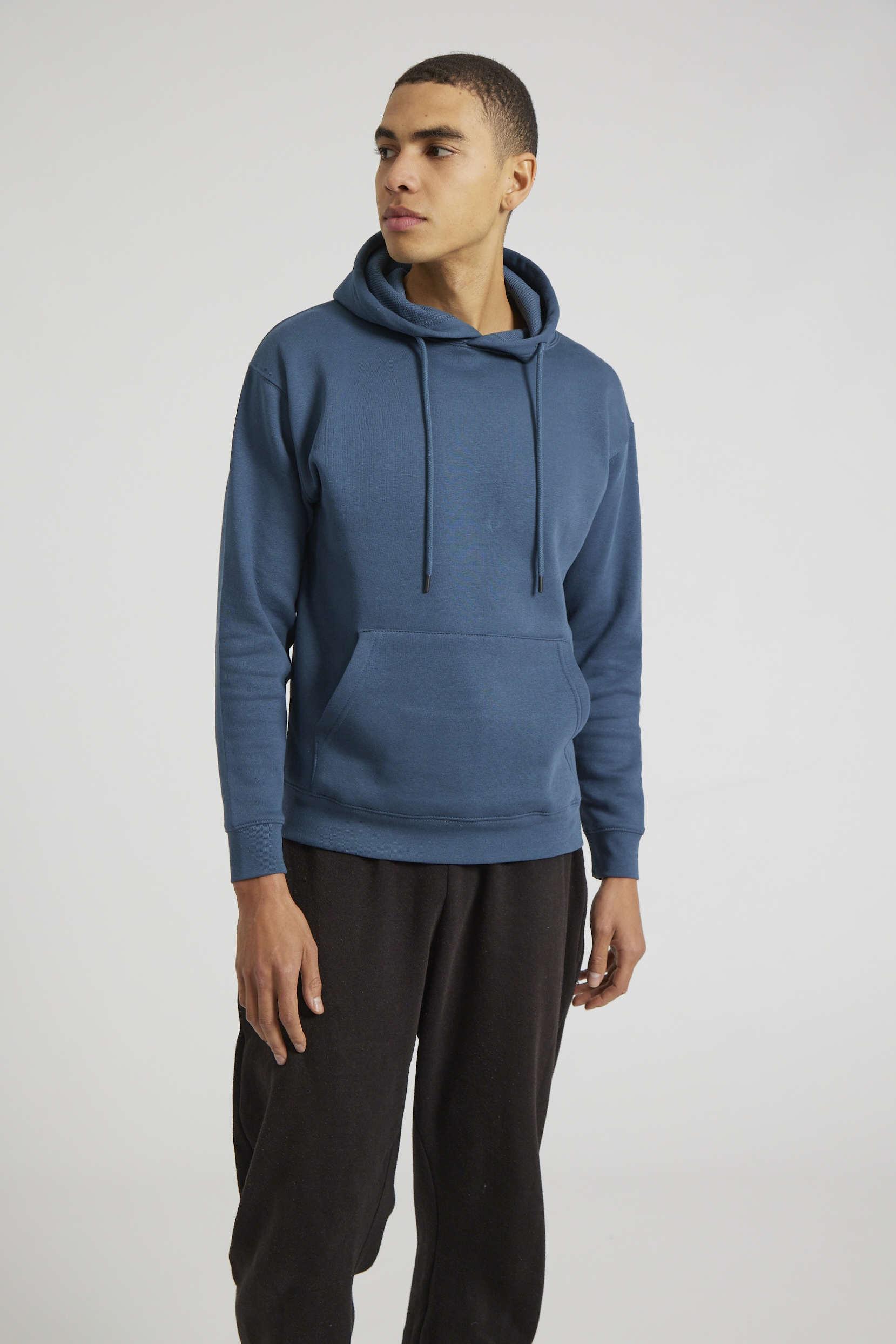 CR02-v2.0-Studio_278