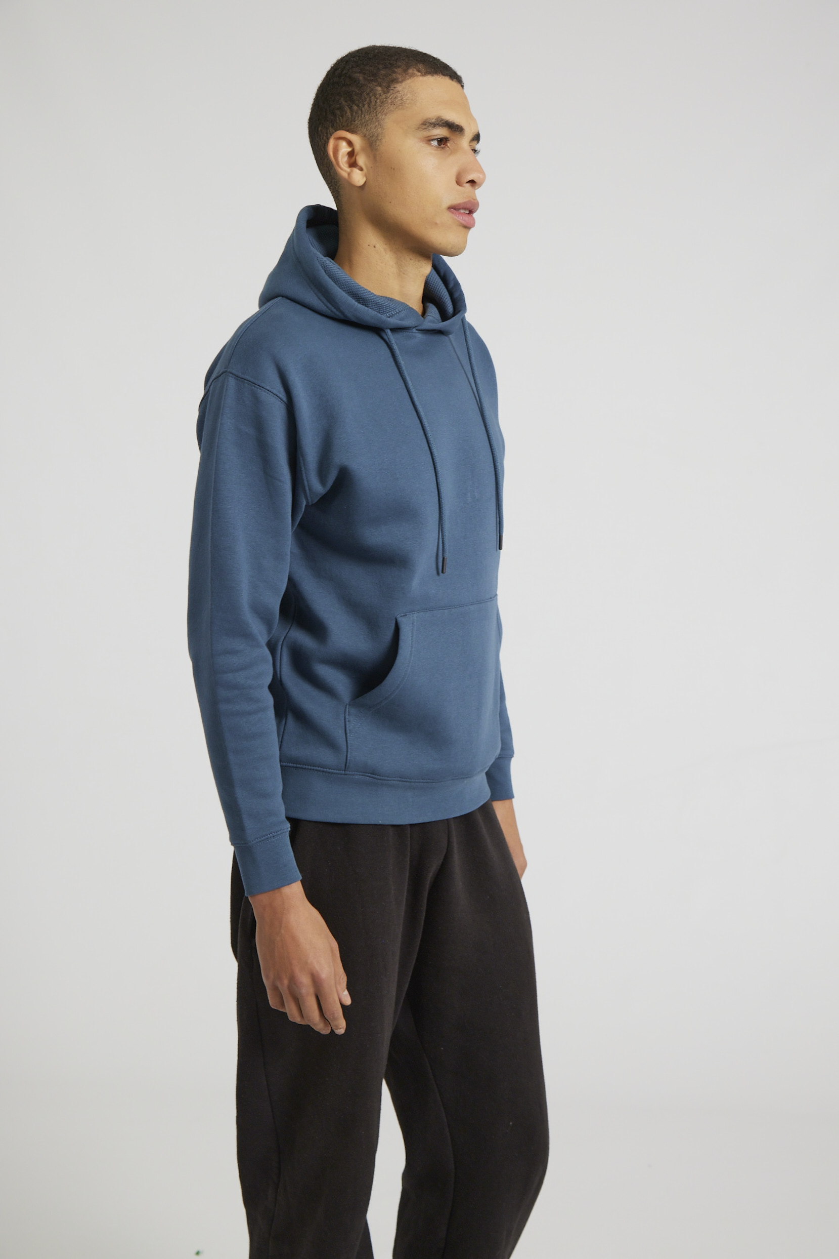 CR02-v2.0-Studio_282