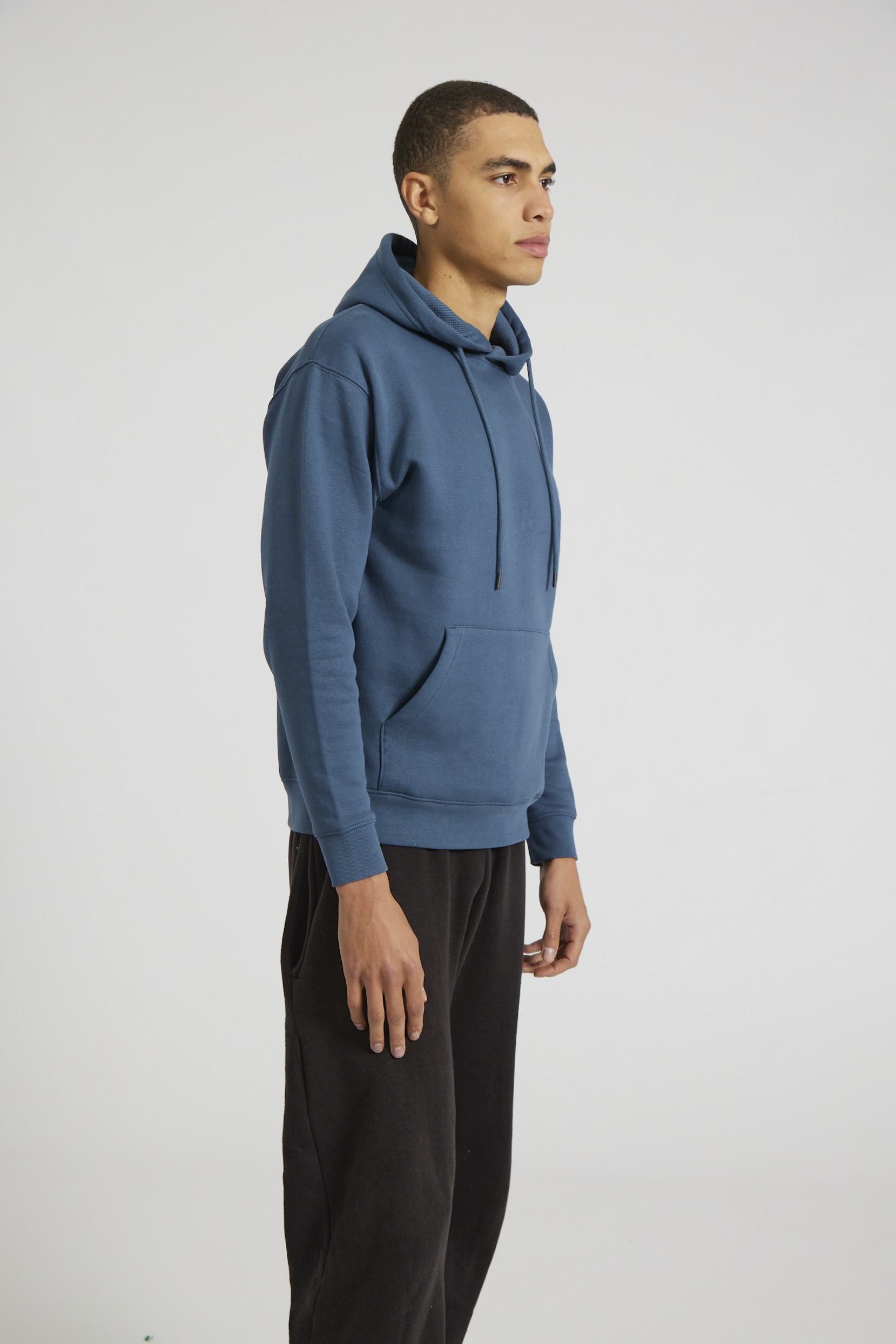 CR02-v2.0-Studio_283