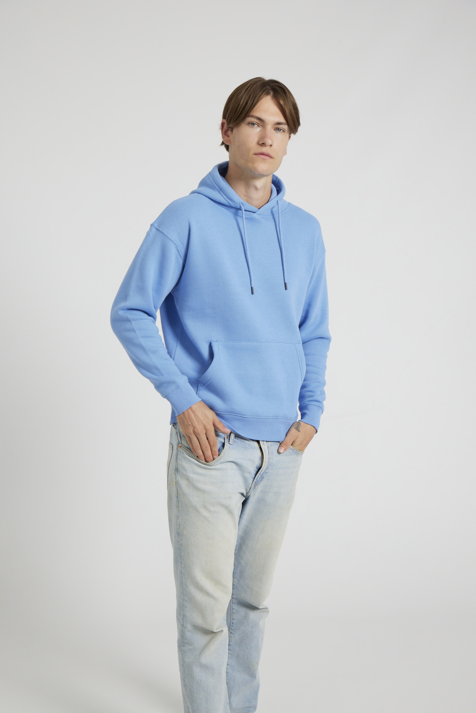 CR02-v2.0-Studio_289