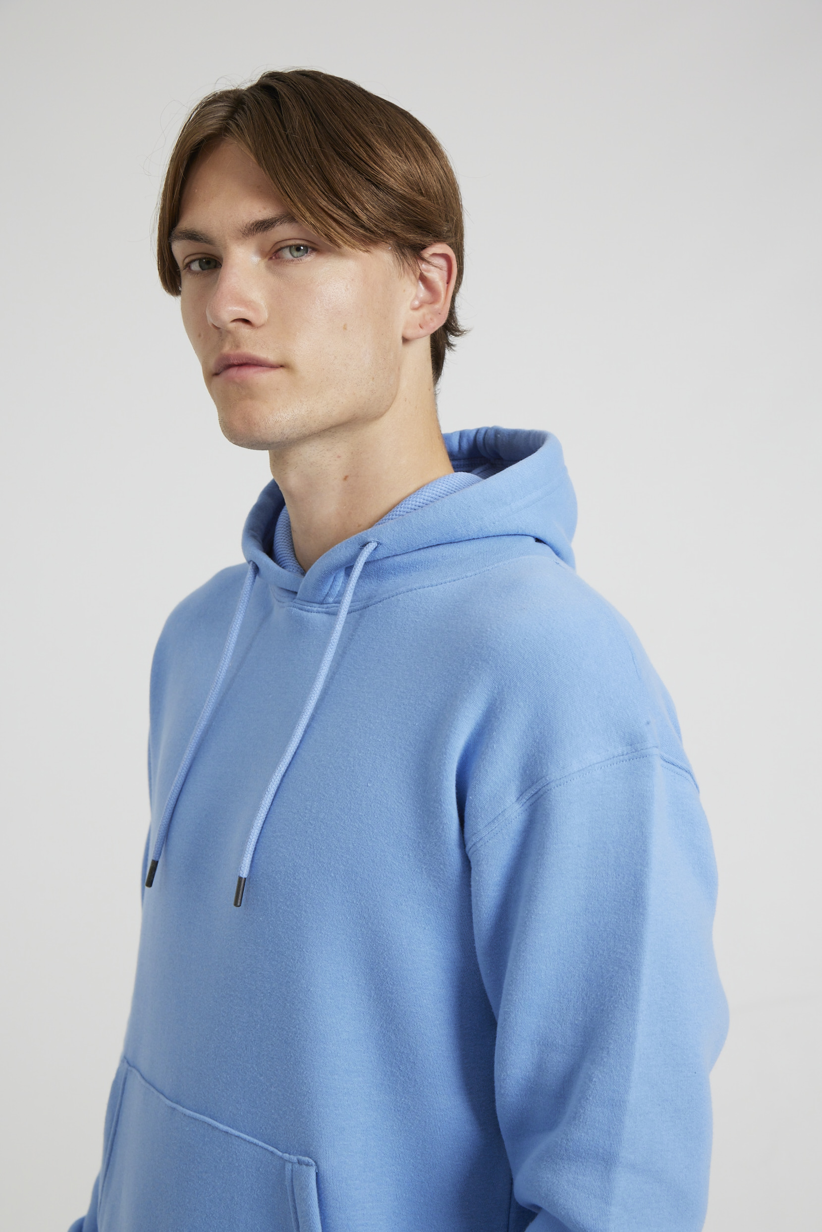 CR02-v2.0-Studio_296