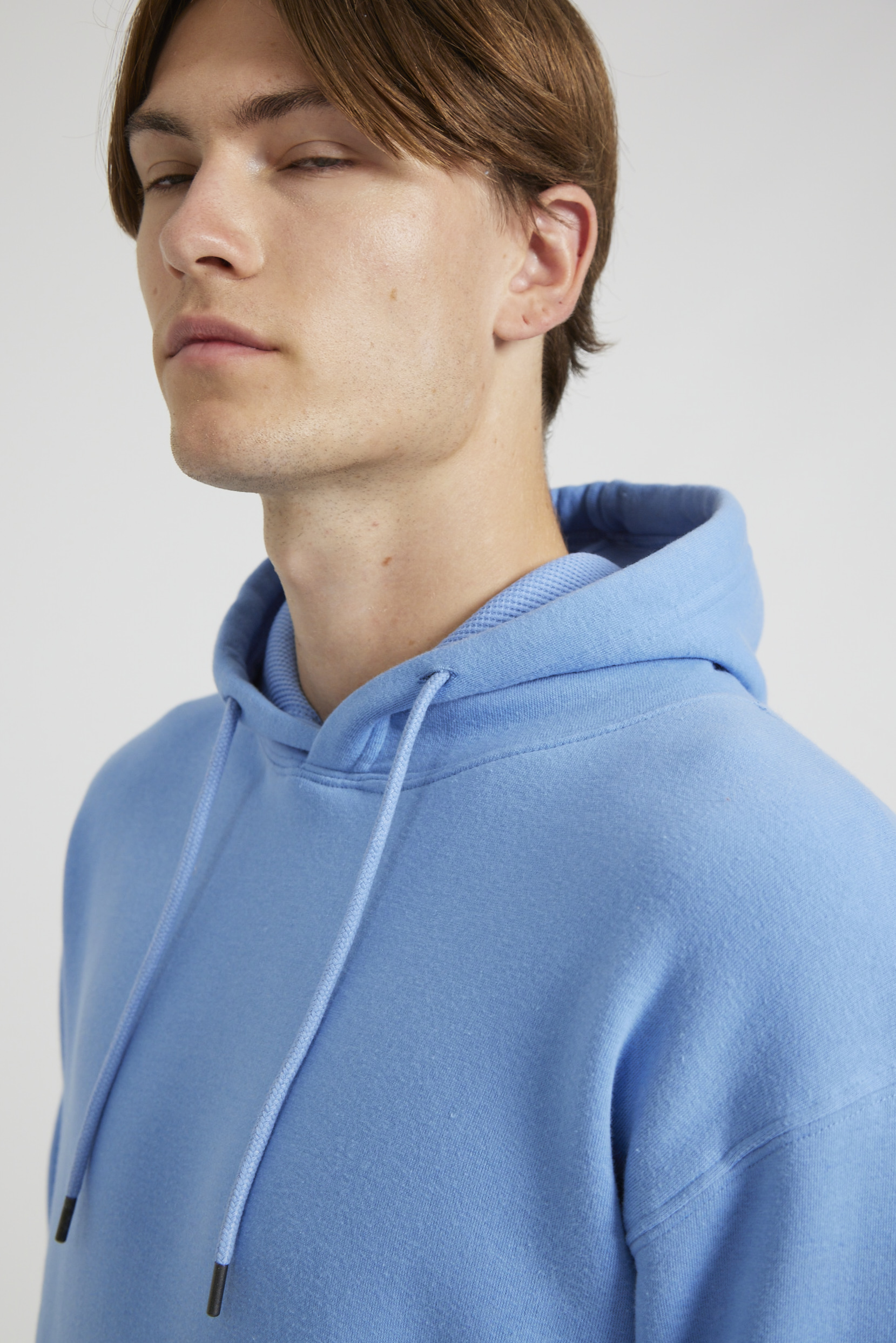 CR02-v2.0-Studio_302