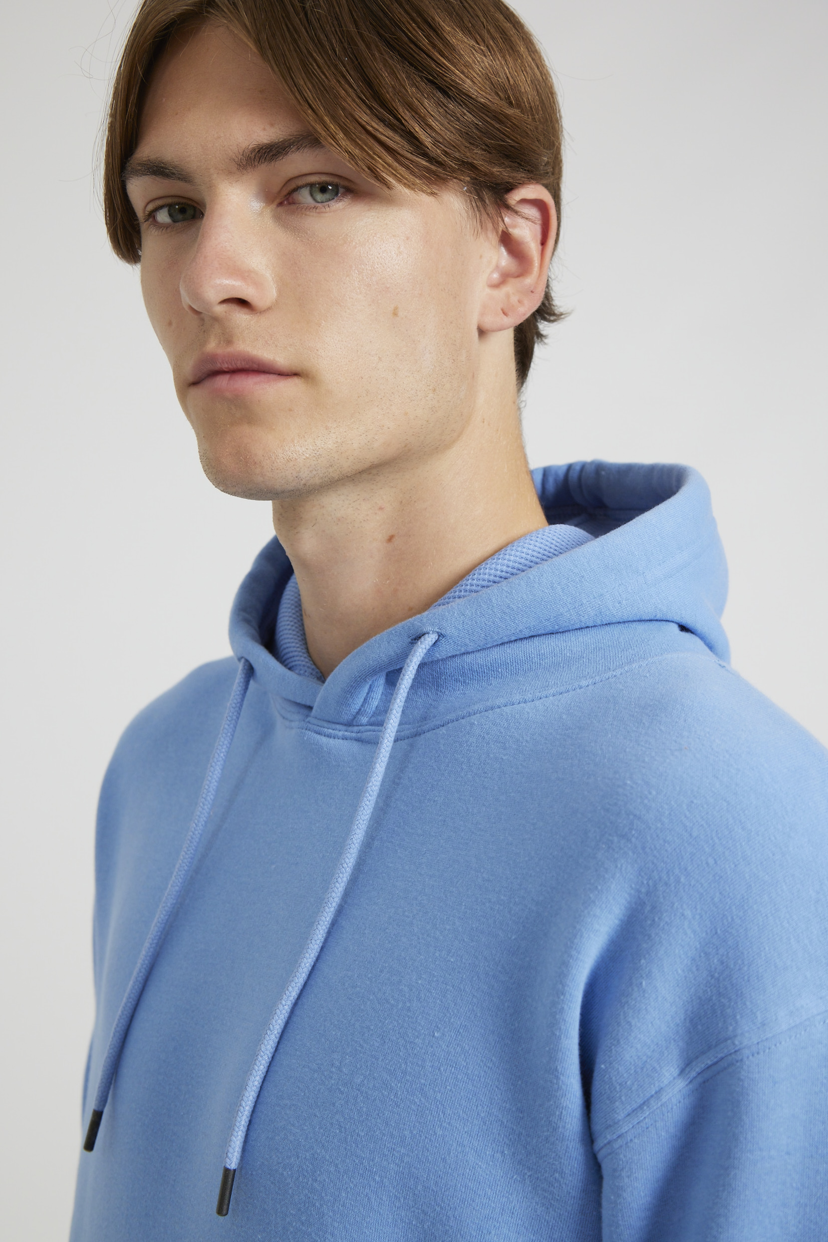 CR02-v2.0-Studio_303