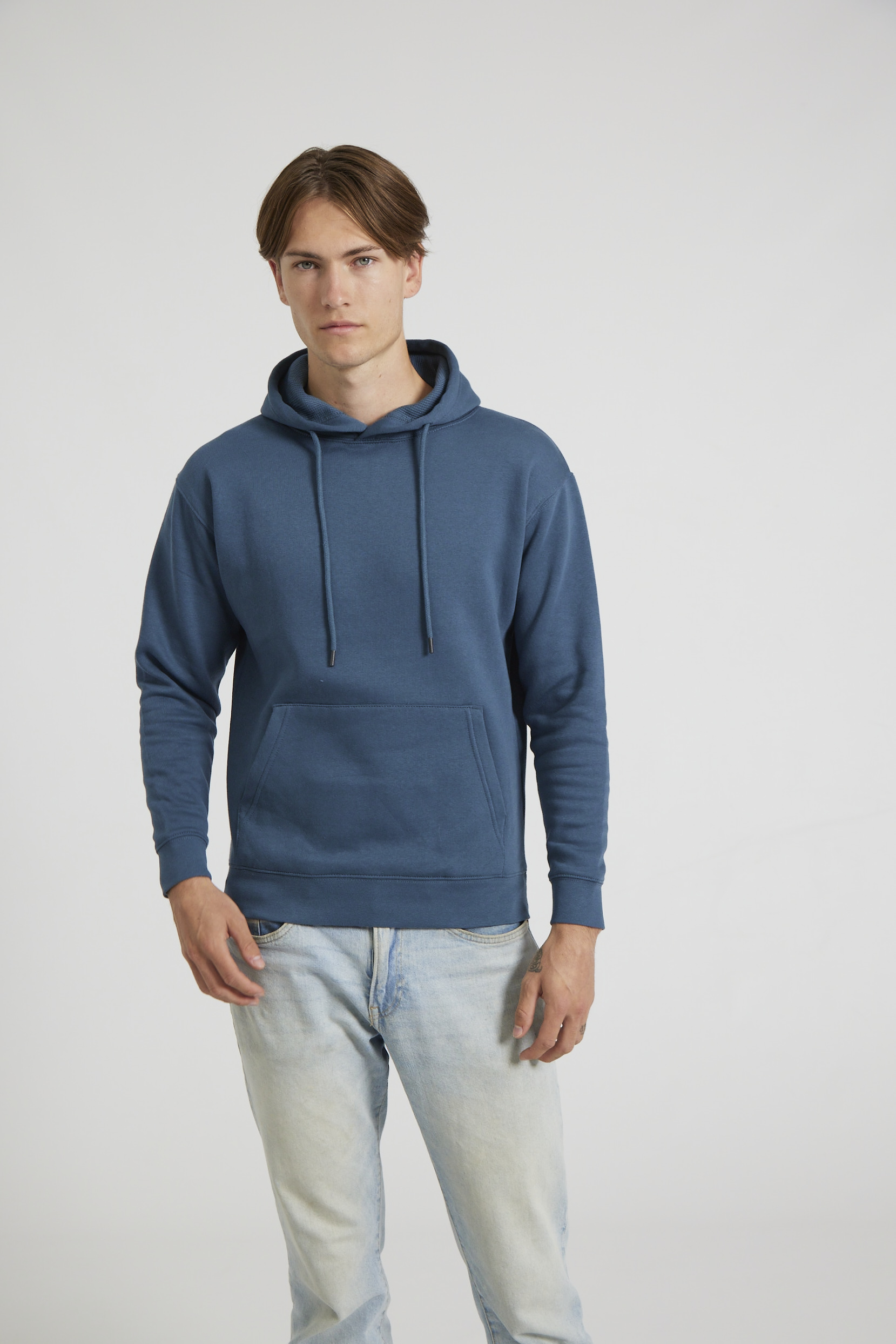 CR02-v2.0-Studio_334