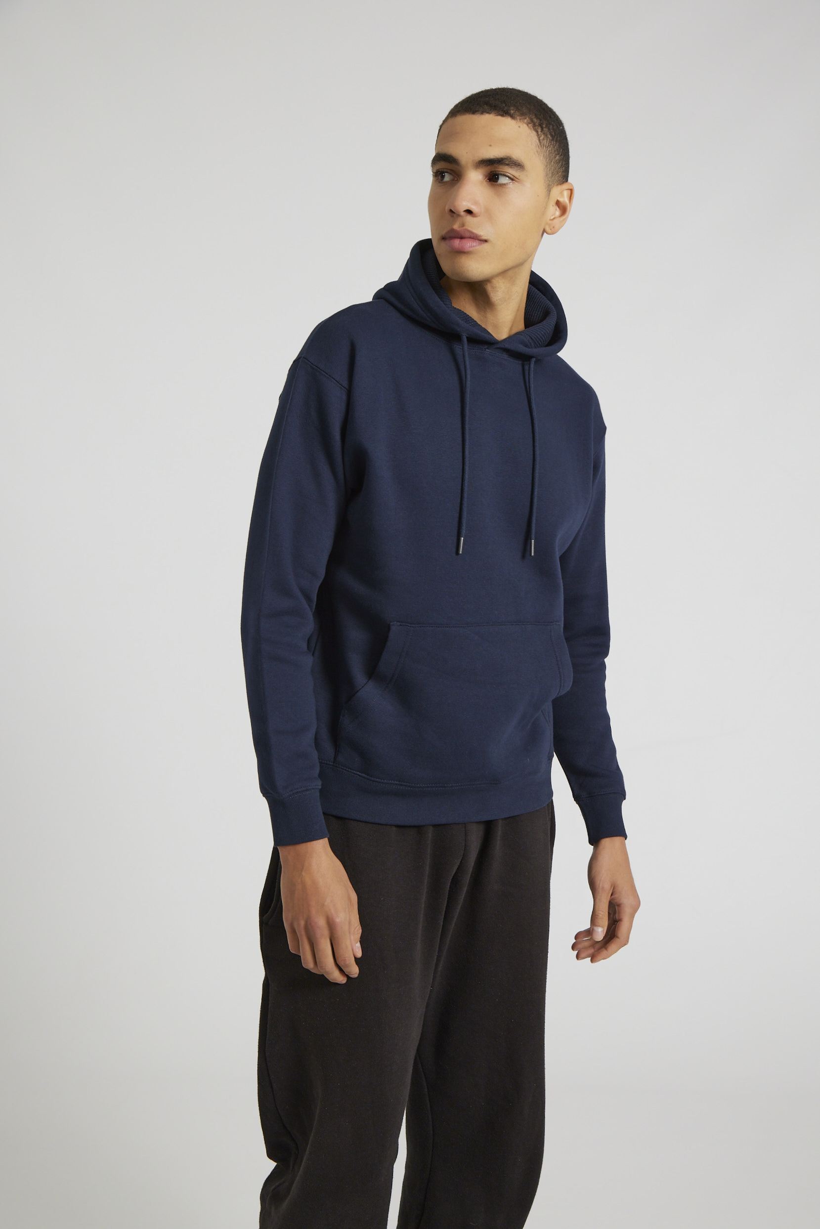 CR02-v2.0-Studio_347