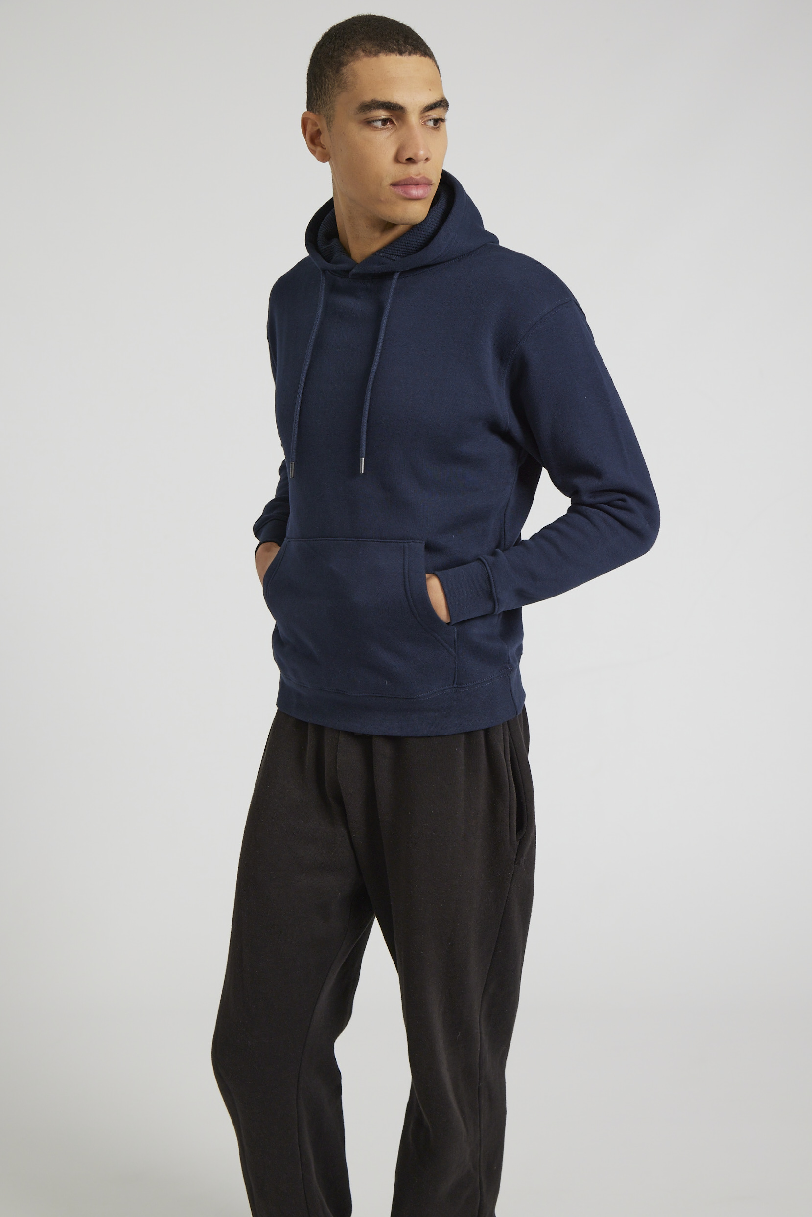 CR02-v2.0-Studio_355