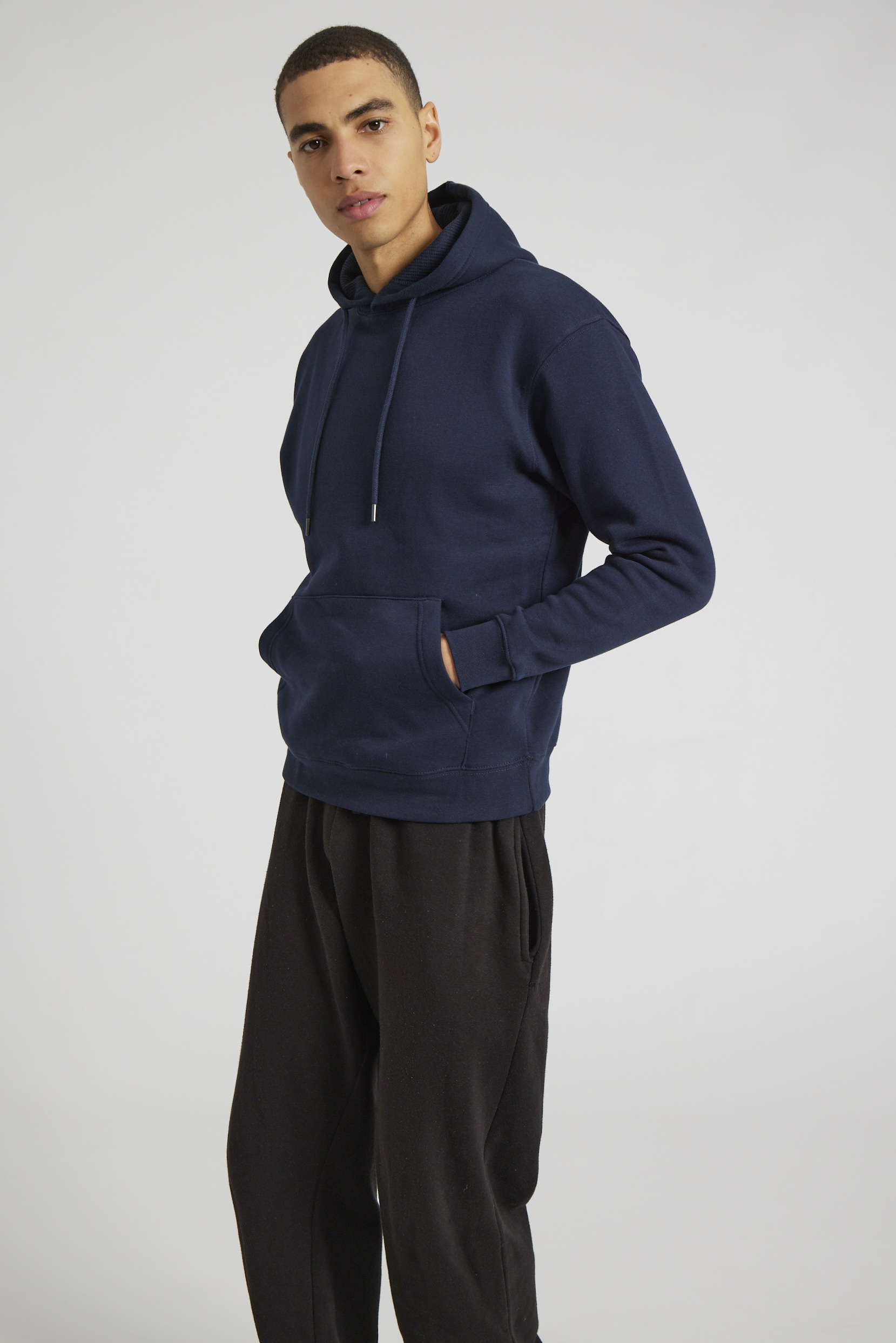 CR02-v2.0-Studio_356