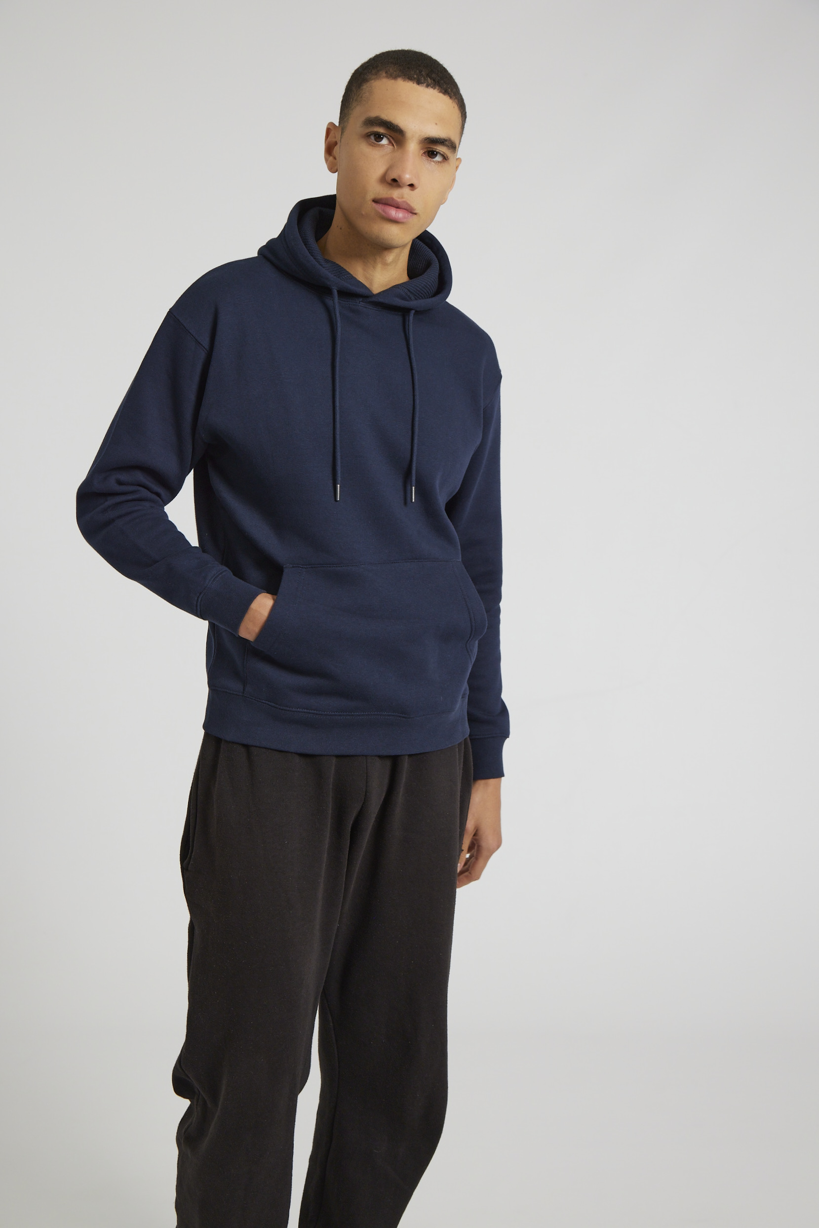 CR02-v2.0-Studio_359