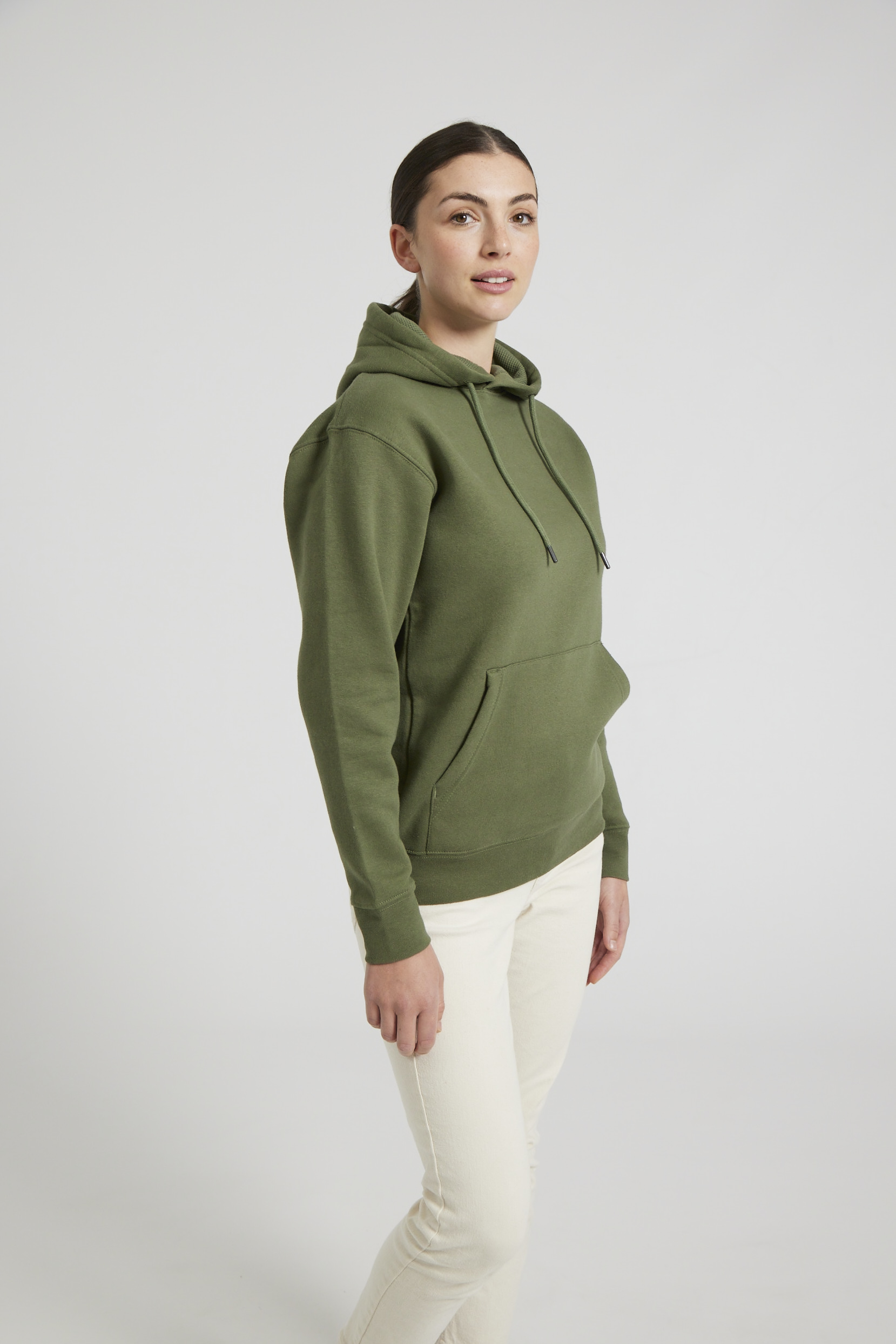 CR02-v2.0-Studio_387