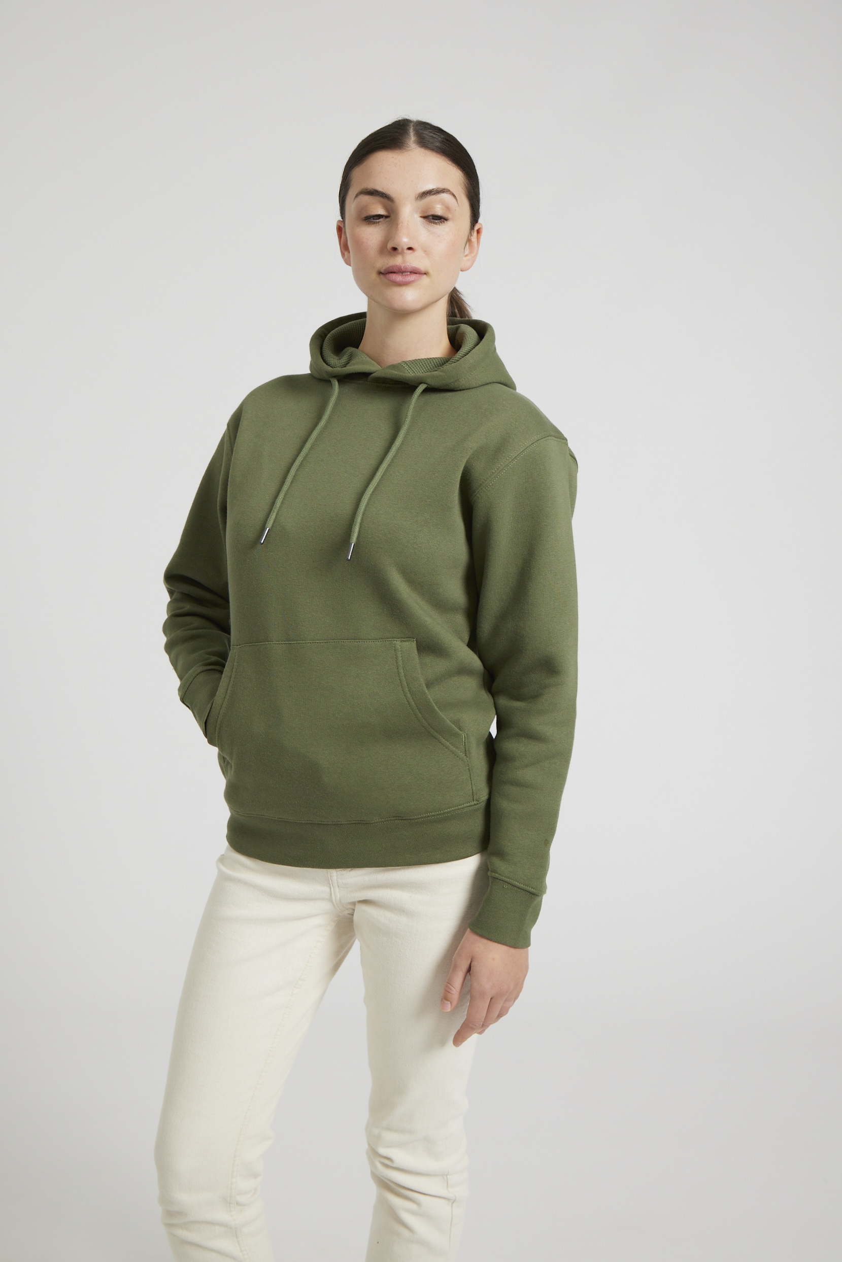 CR02-v2.0-Studio_398