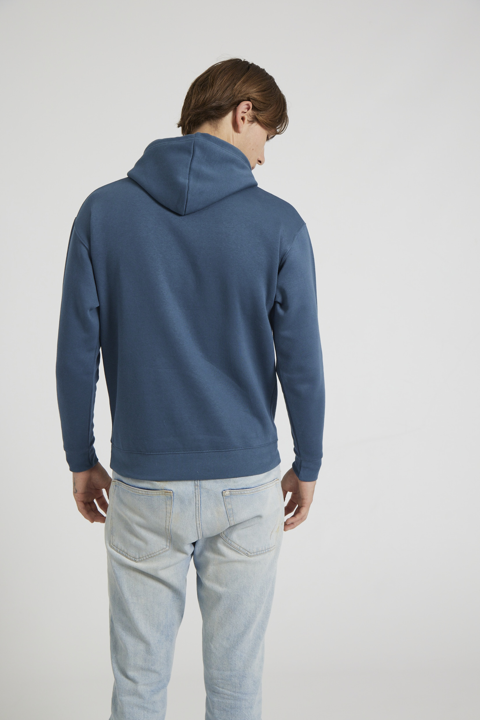 CR02-v2.0-Studio_404